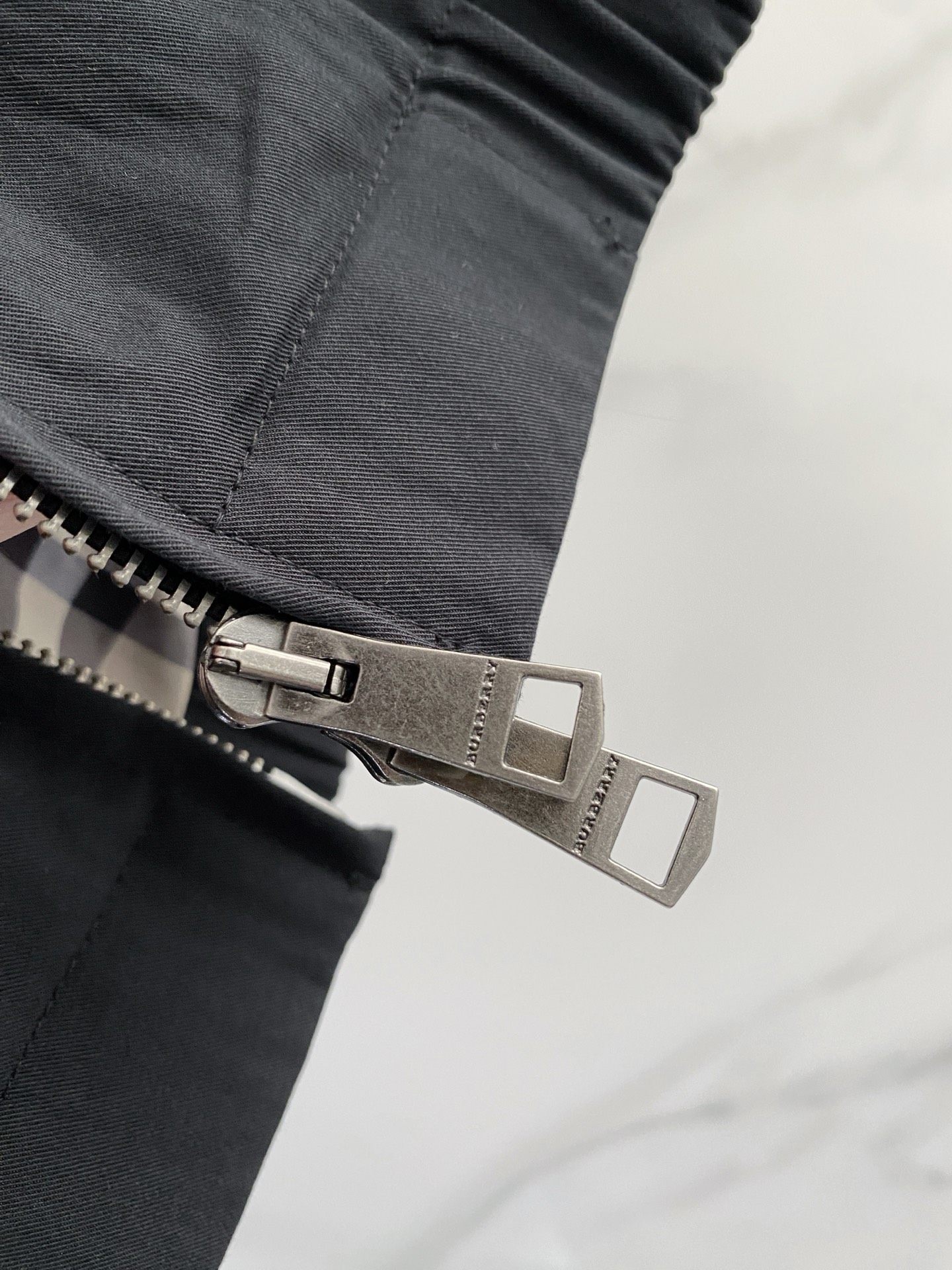 Burberry 巴宝莉 2026ss春季新款连帽夹克外套全高端版本！高定专柜面料辅料，透气舒适度高，细