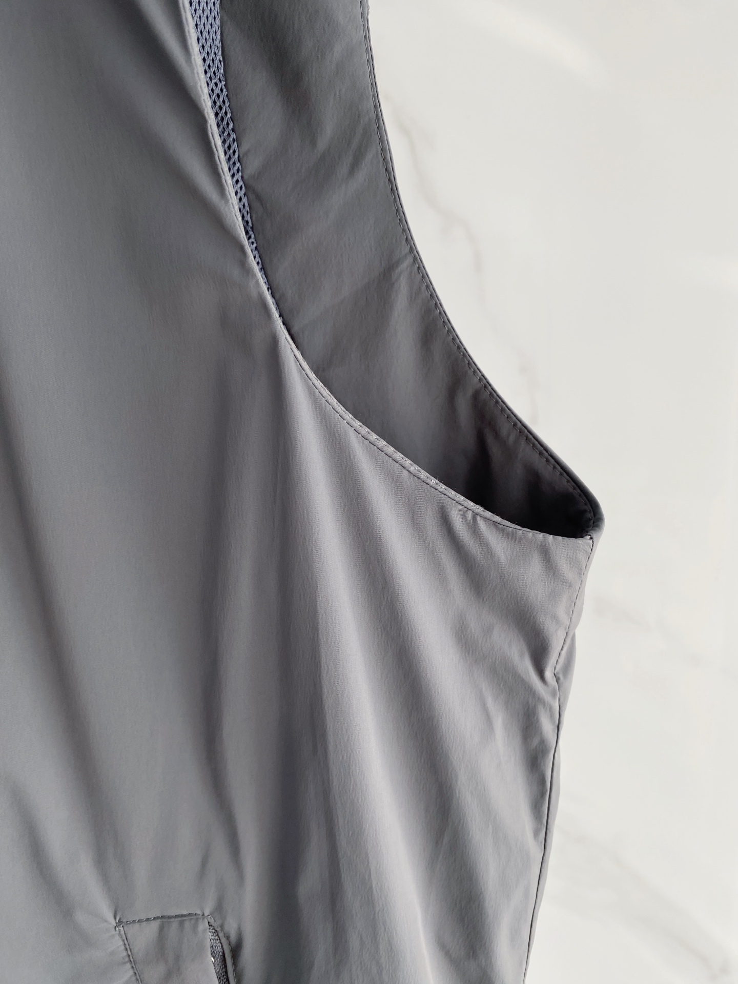 Prada 普拉达马甲 2026ss春季新款马甲夹克外套最新设计款 秀场新品‼品相非常完美，三标齐全色泽