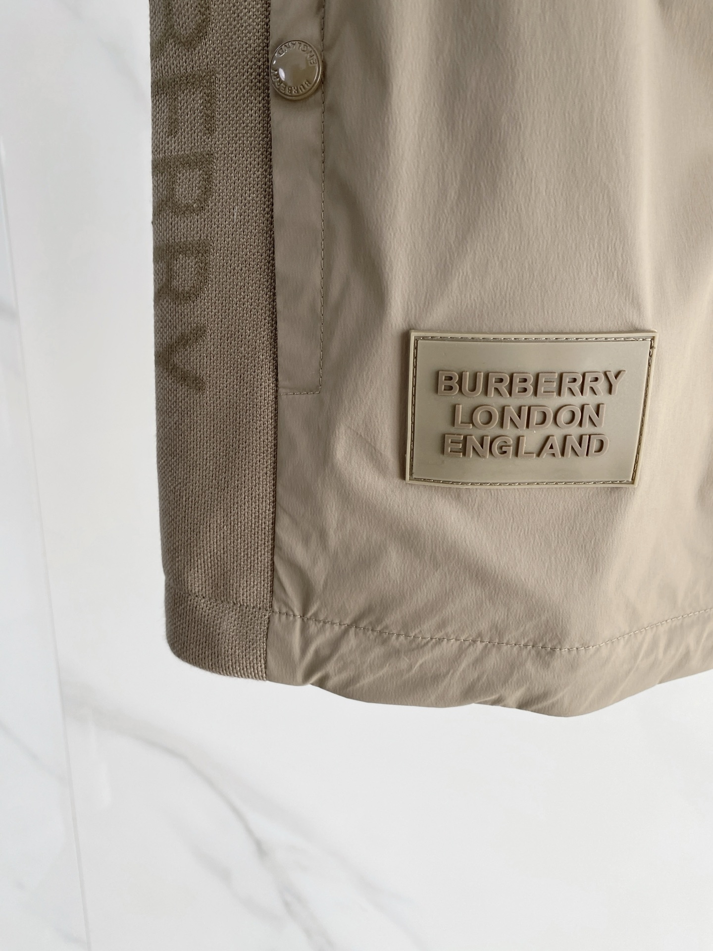 Burberry 巴宝莉马甲 2026SS春季新款马甲夹克外套最新设计款 秀场新品‼品相非常完美，三标齐