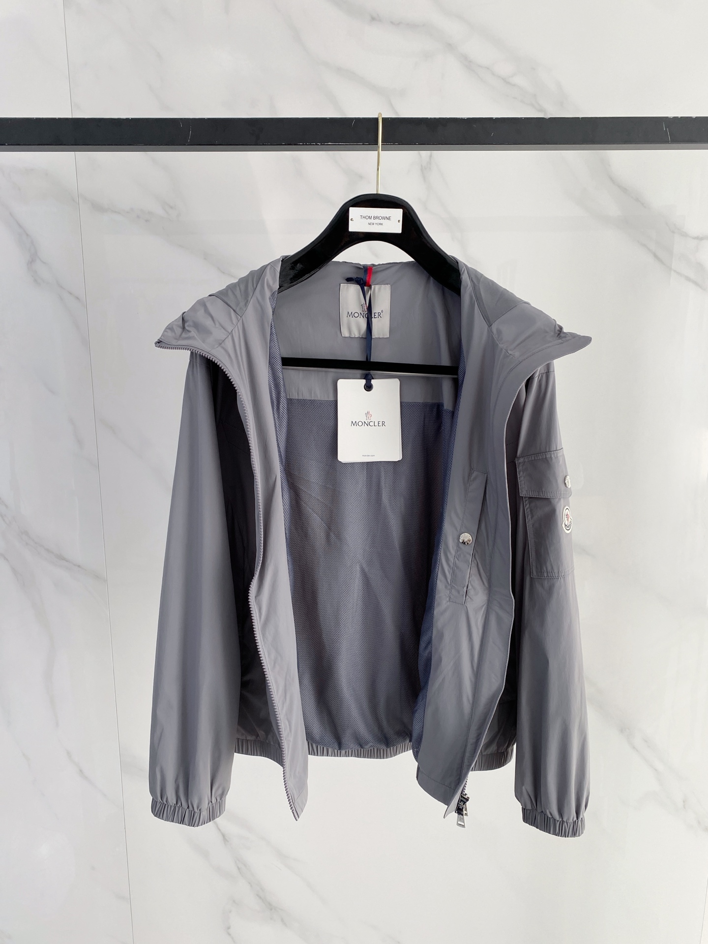 Moncler 蒙口 2026ss春季新款连帽夹克外套全高端版本！高定专柜面料辅料，透气舒适度高，细节无