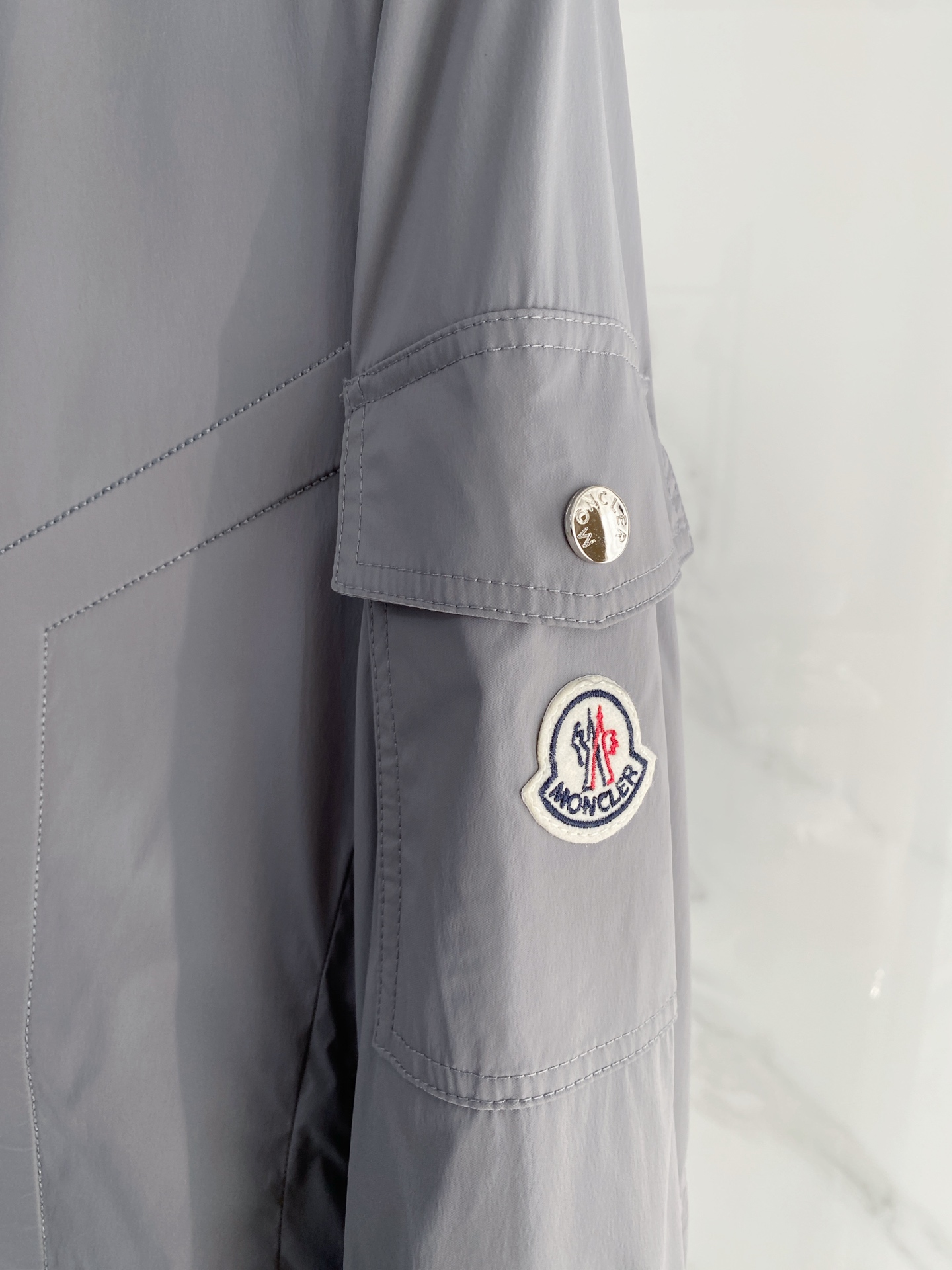 Moncler 蒙口 2026ss春季新款连帽夹克外套全高端版本！高定专柜面料辅料，透气舒适度高，细节无