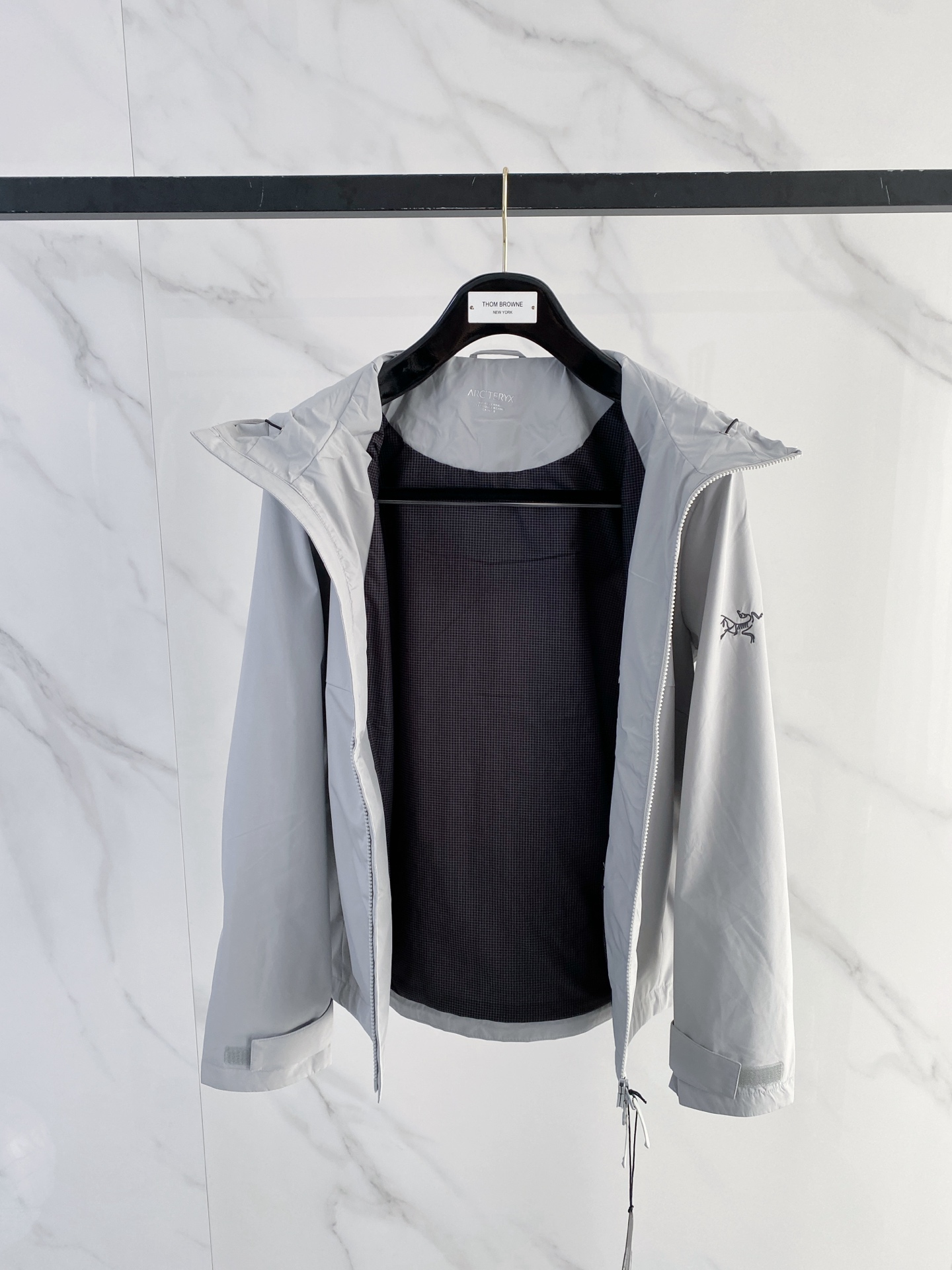 ARC TERYX 始祖鸟2026ss春季新款 官网同款男士夹克外套，原单三标齐全高端版本 定制面料 透