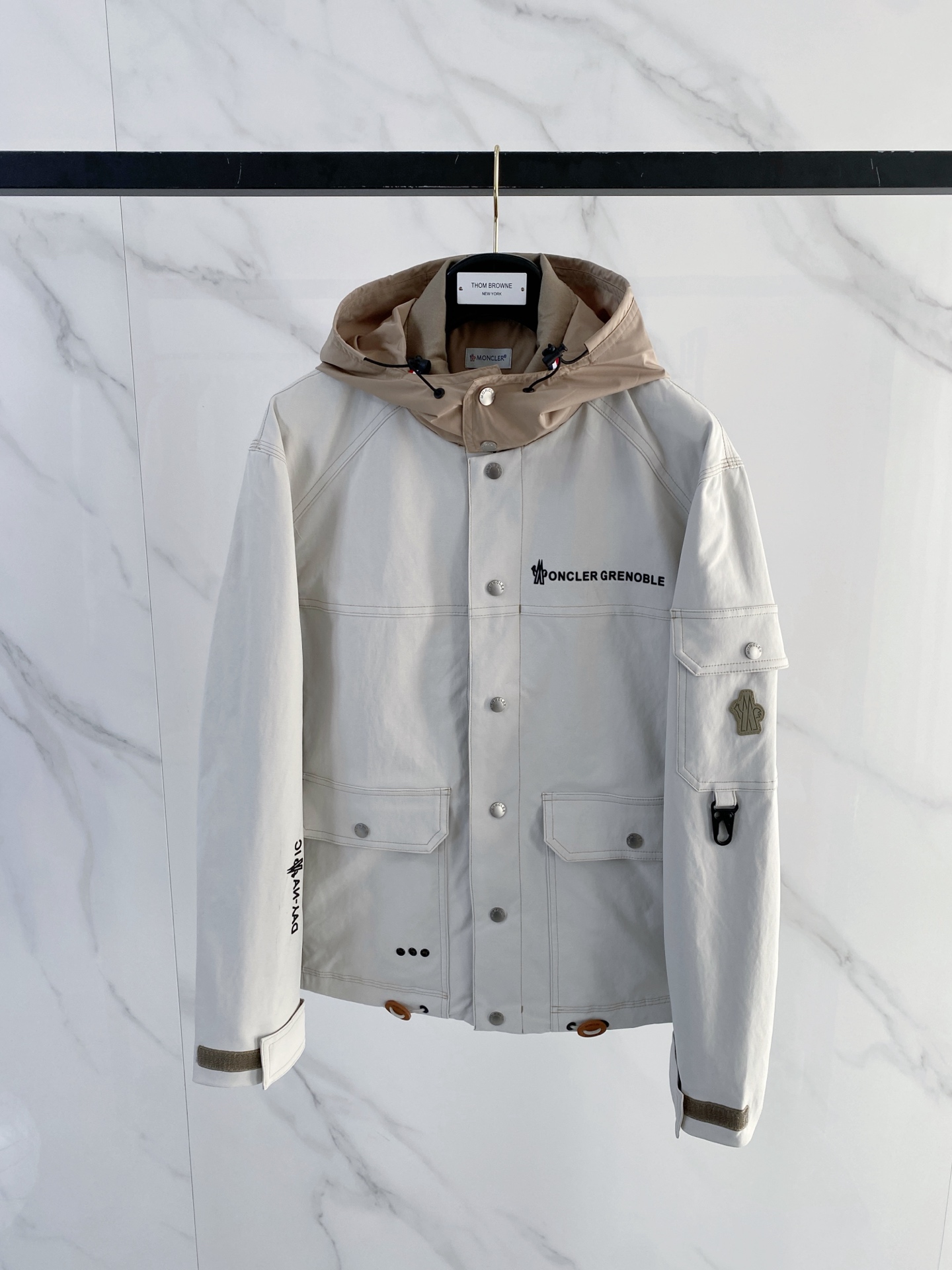 Moncler 蒙口 2026ss春季新款 官网同款男士夹克外套，原单三标齐全高端版本 定制面料 透气舒