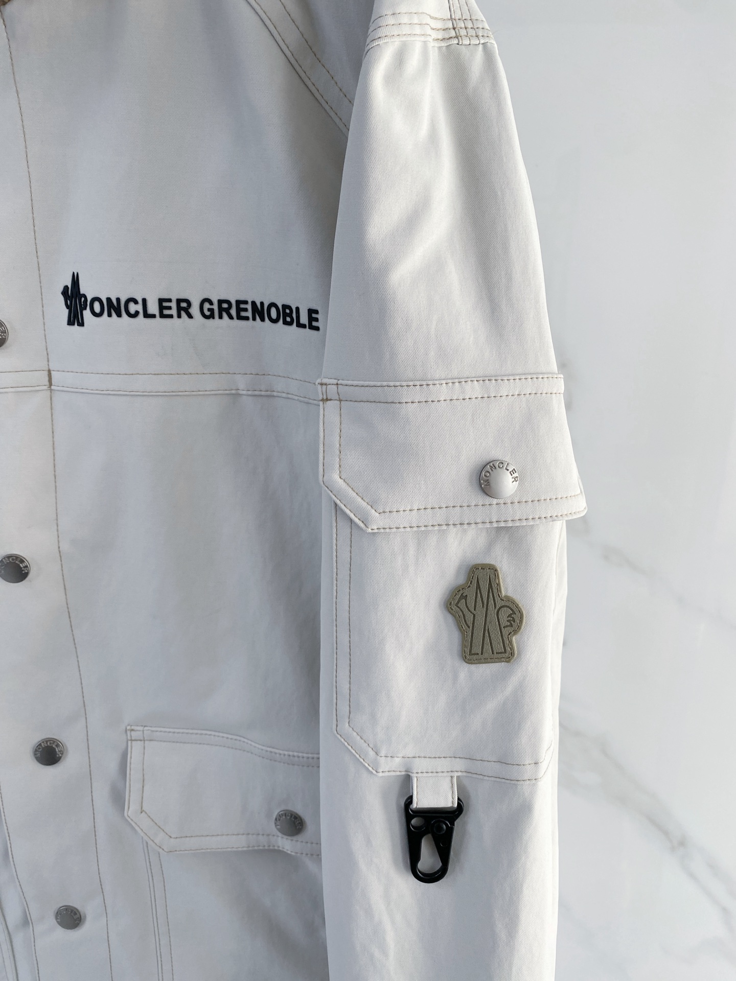 Moncler 蒙口 2026ss春季新款 官网同款男士夹克外套，原单三标齐全高端版本 定制面料 透气舒