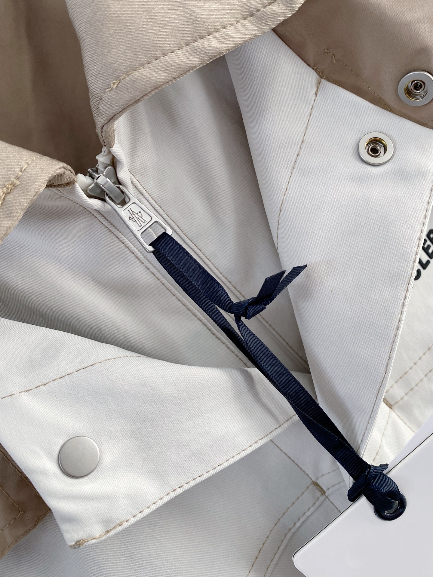 Moncler 蒙口 2026ss春季新款 官网同款男士夹克外套，原单三标齐全高端版本 定制面料 透气舒