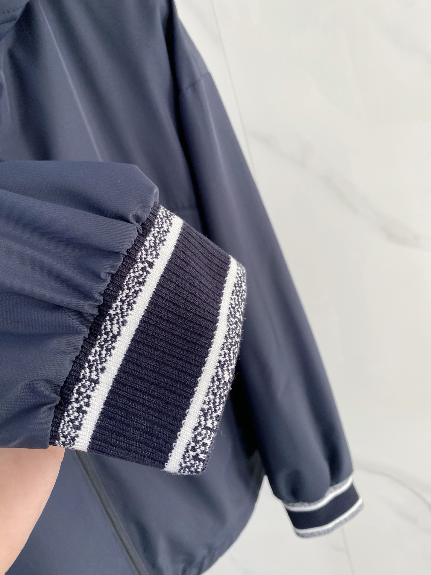 Dior 迪奥 2026ss春季新款连帽夹克外套全高端版本！高定专柜面料辅料，透气舒适度高，细节无可挑剔