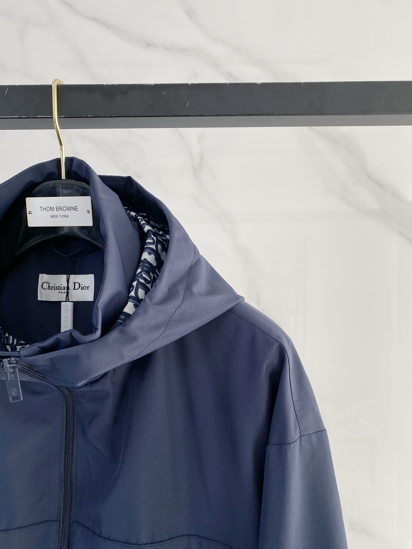 Dior 迪奥 2026ss春季新款连帽夹克外套全高端版本！高定专柜面料辅料，透气舒适度高，细节无可挑剔