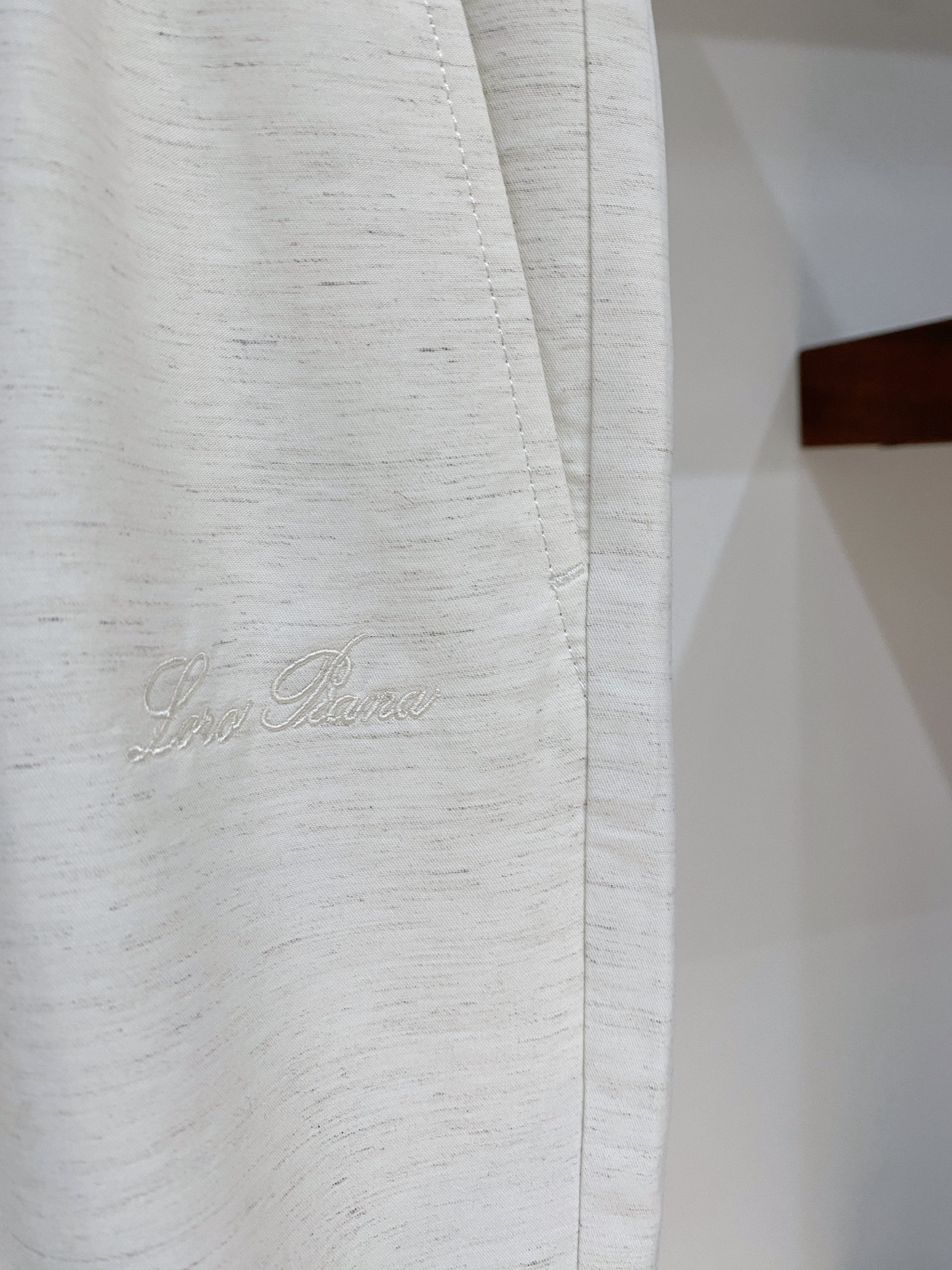 顶级品质>26新款(高密天丝云柔亚麻)专柜官网同步发售！辅料全部原版定制出品，贸易公司真品订单。高级定制