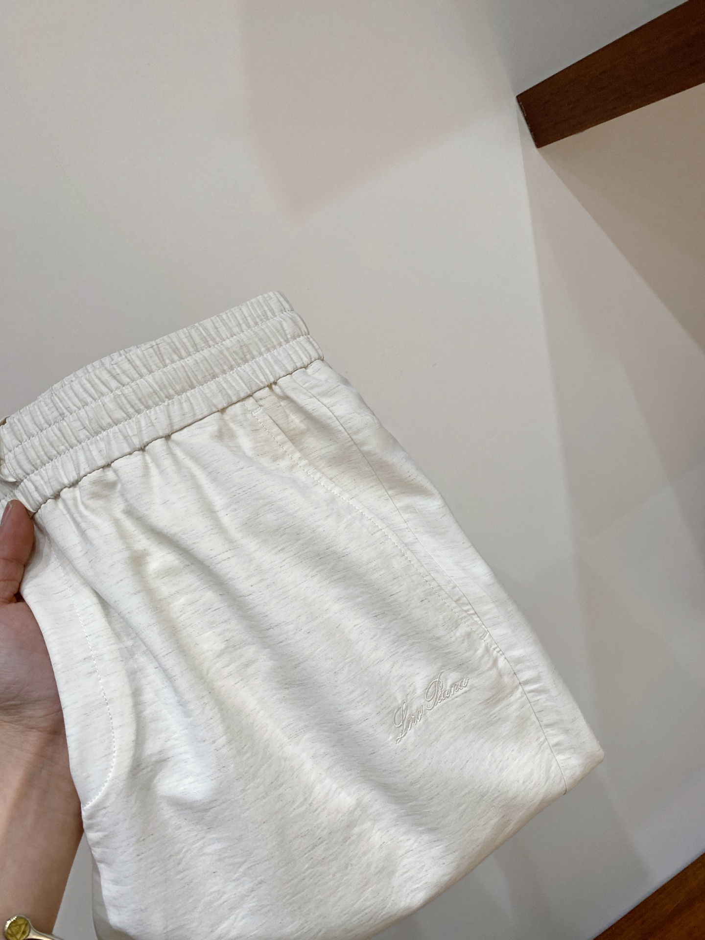 顶级品质>26新款(高密天丝云柔亚麻)专柜官网同步发售！辅料全部原版定制出品，贸易公司真品订单。高级定制