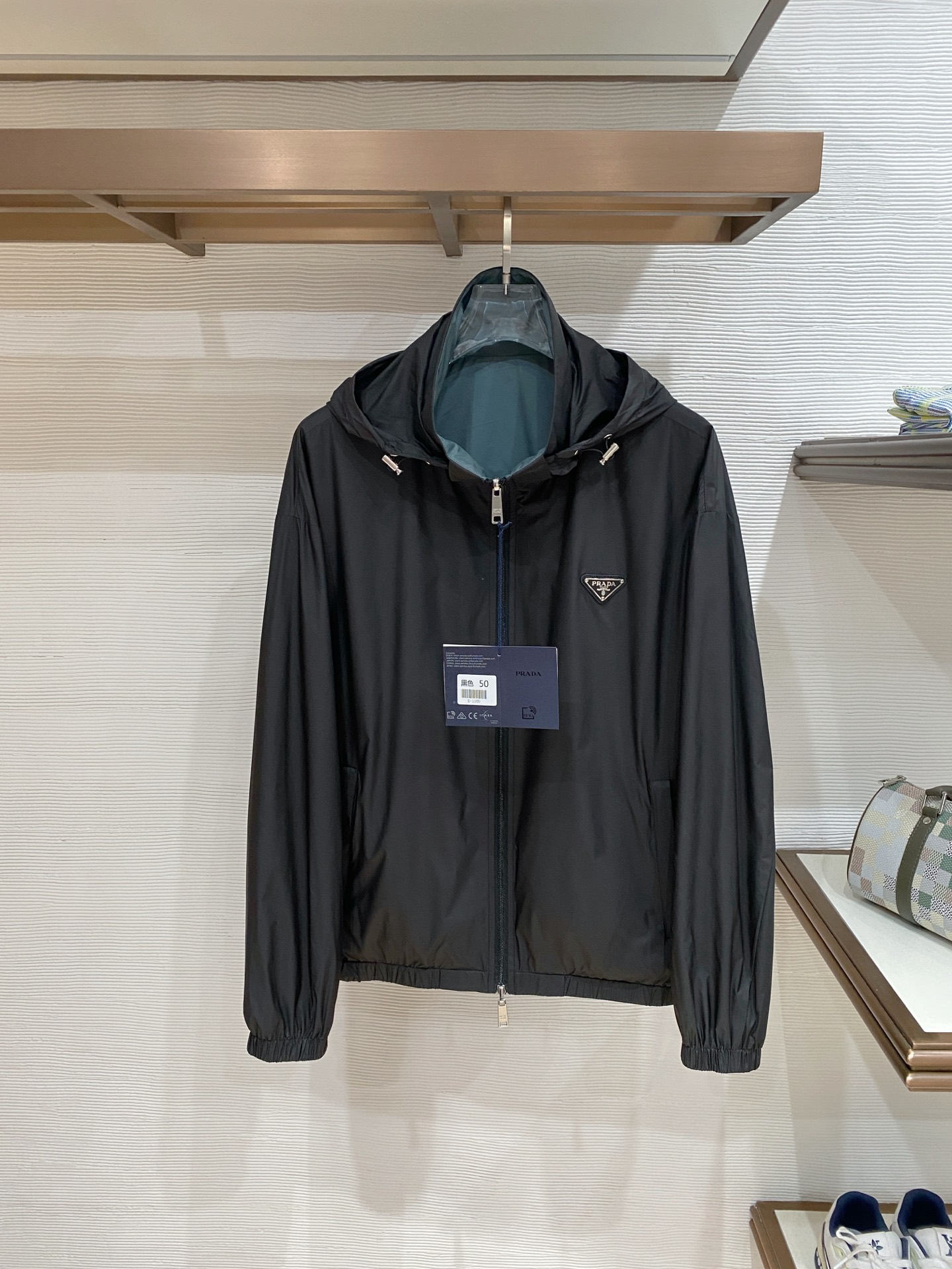 Prada 普拉达 双面穿 2026ss春季新款连帽夹克外套全高端版本！高定专柜面料辅料，透气舒适度高，