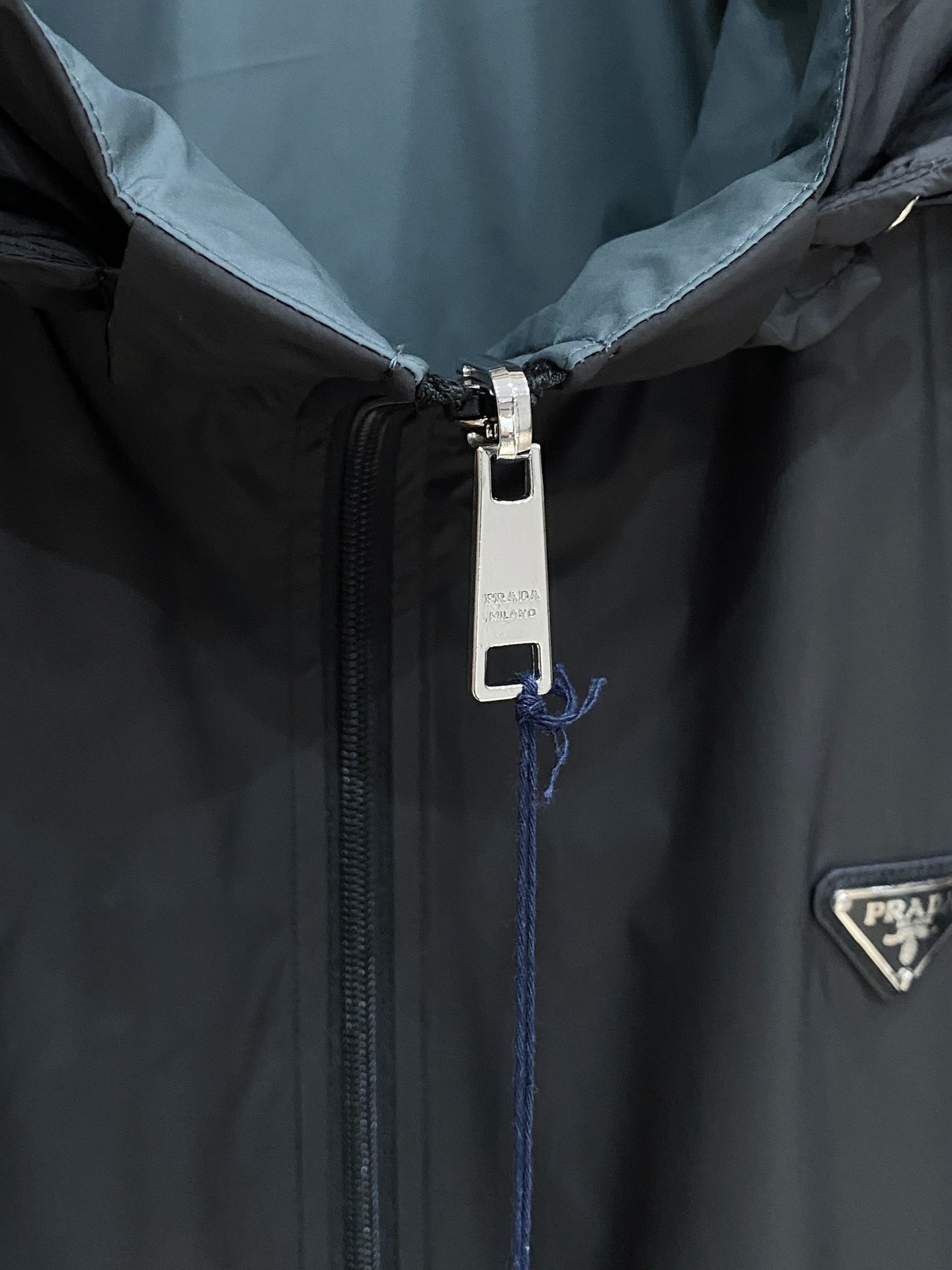 Prada 普拉达 双面穿 2026ss春季新款连帽夹克外套全高端版本！高定专柜面料辅料，透气舒适度高，