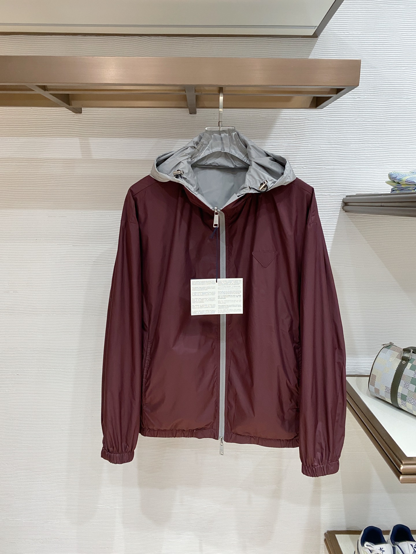 Prada 普拉达 双面穿 2026ss春季新款连帽夹克外套全高端版本！高定专柜面料辅料，透气舒适度高，