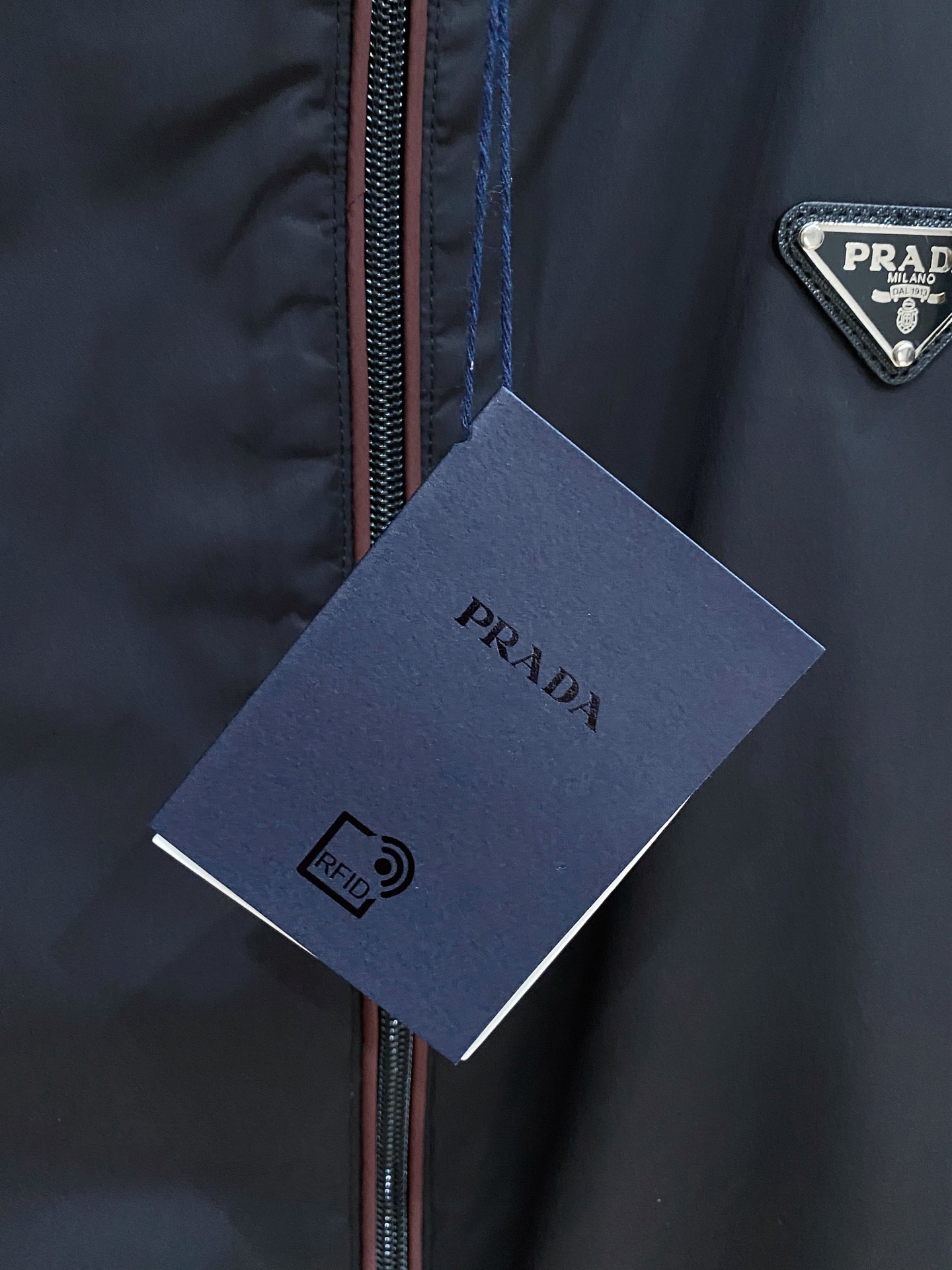 Prada 普拉达马甲 2026ss春季新款马甲夹克外套最新设计款 秀场新品‼品相非常完美，三标齐全色泽