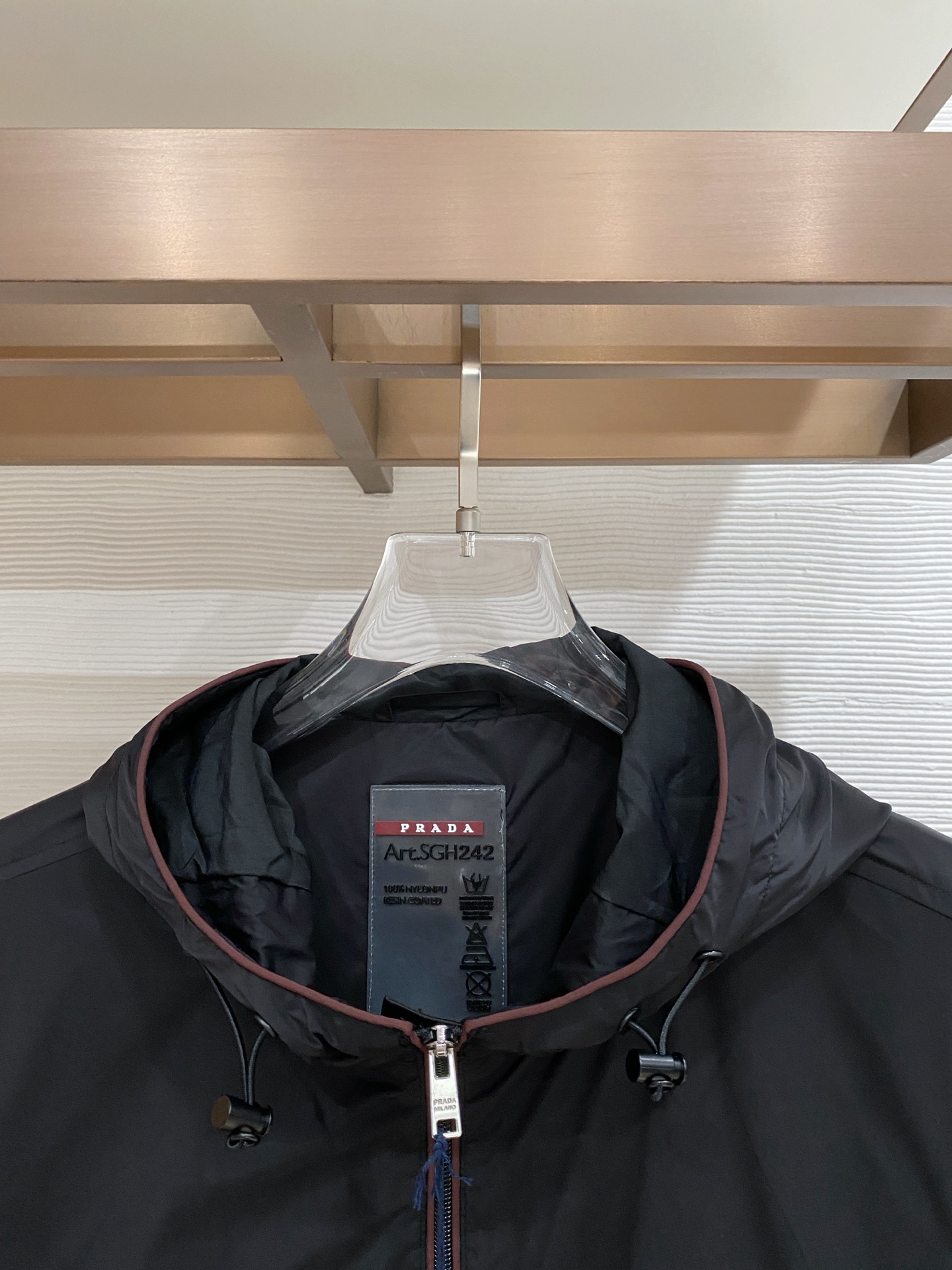 Prada 普拉达马甲 2026ss春季新款马甲夹克外套最新设计款 秀场新品‼品相非常完美，三标齐全色泽