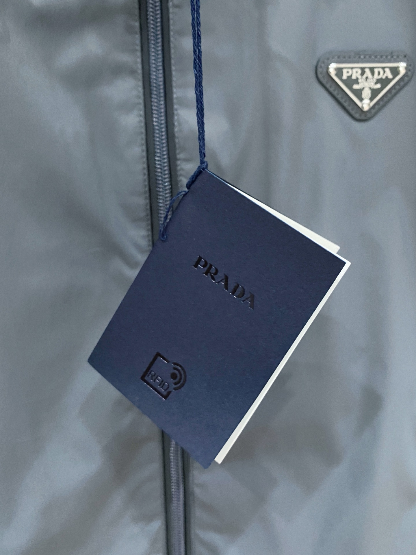 Prada 普拉达马甲 2026ss春季新款马甲夹克外套最新设计款 秀场新品‼品相非常完美，三标齐全色泽