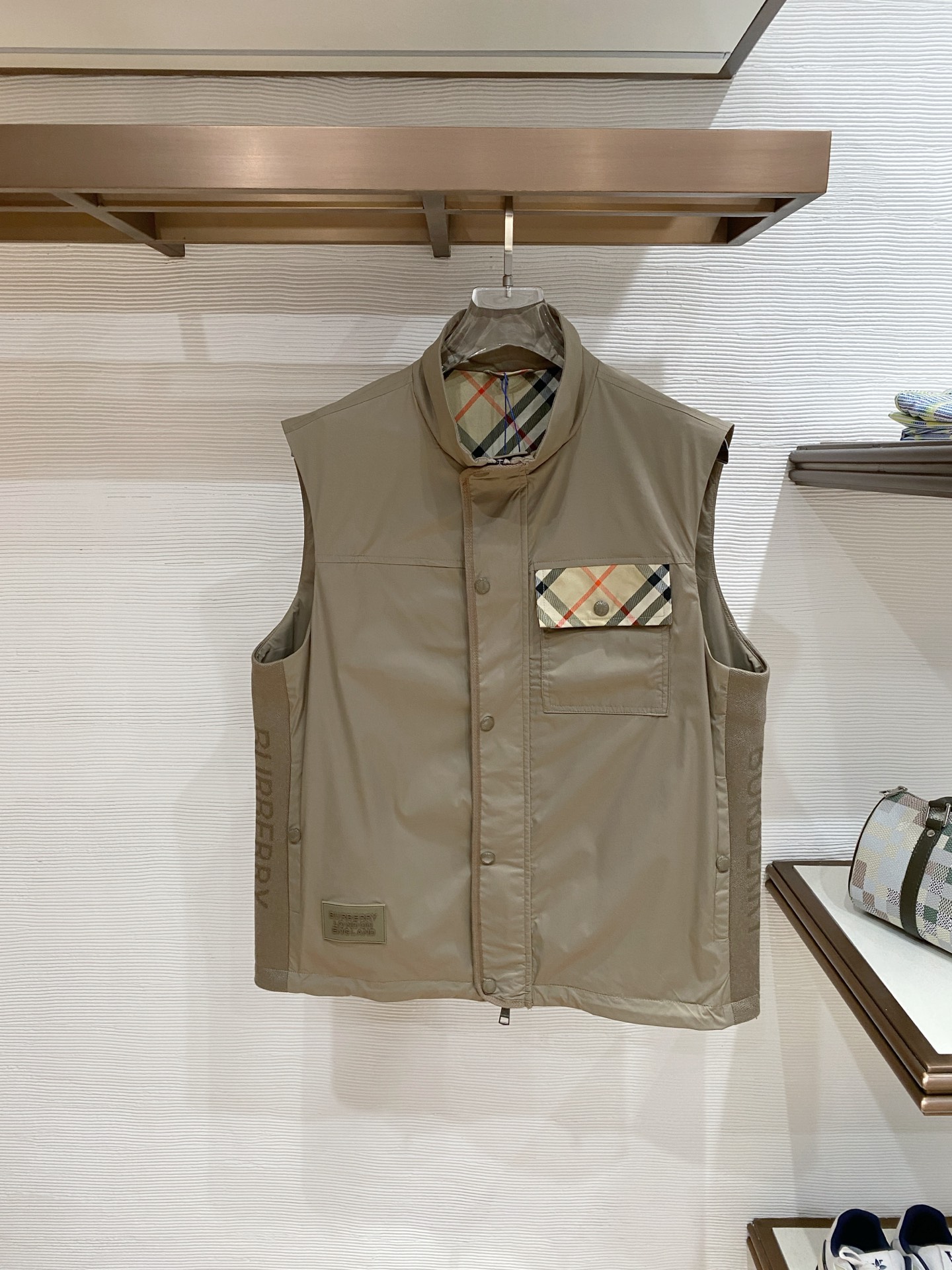 Burberry 巴宝莉马甲 2026SS春季新款马甲夹克外套最新设计款 秀场新品‼品相非常完美，三标齐