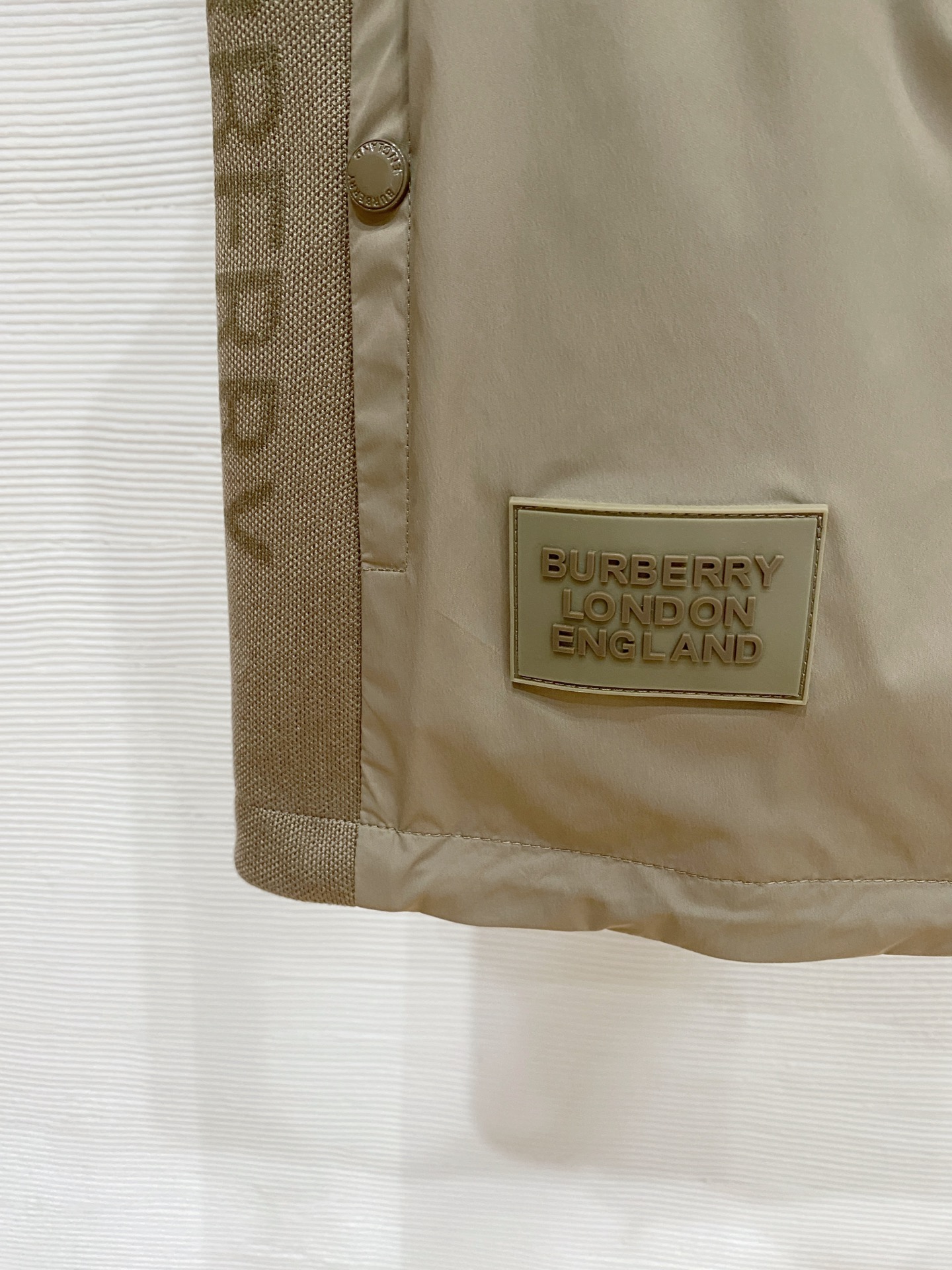 Burberry 巴宝莉马甲 2026SS春季新款马甲夹克外套最新设计款 秀场新品‼品相非常完美，三标齐
