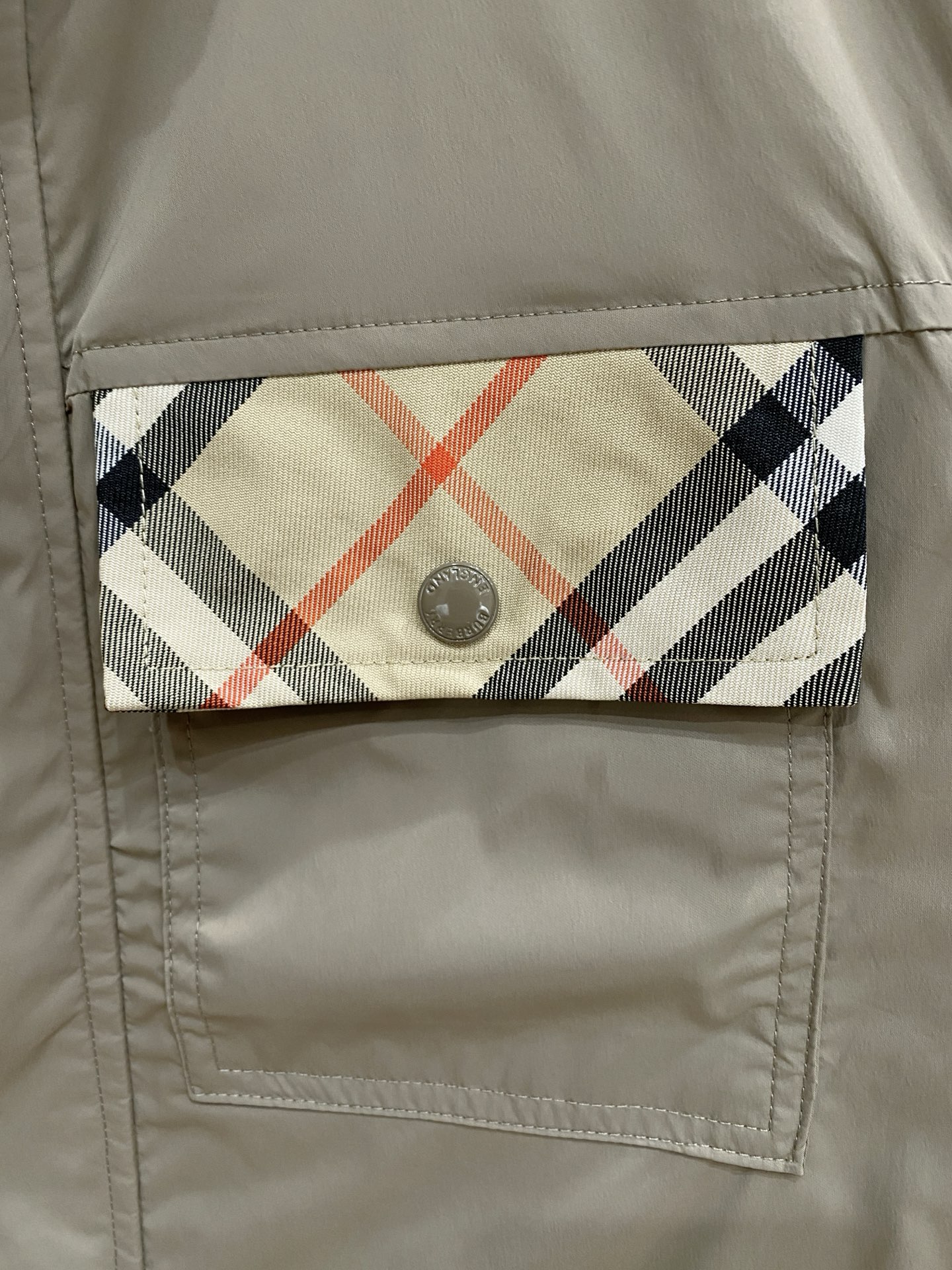 Burberry 巴宝莉马甲 2026SS春季新款马甲夹克外套最新设计款 秀场新品‼品相非常完美，三标齐