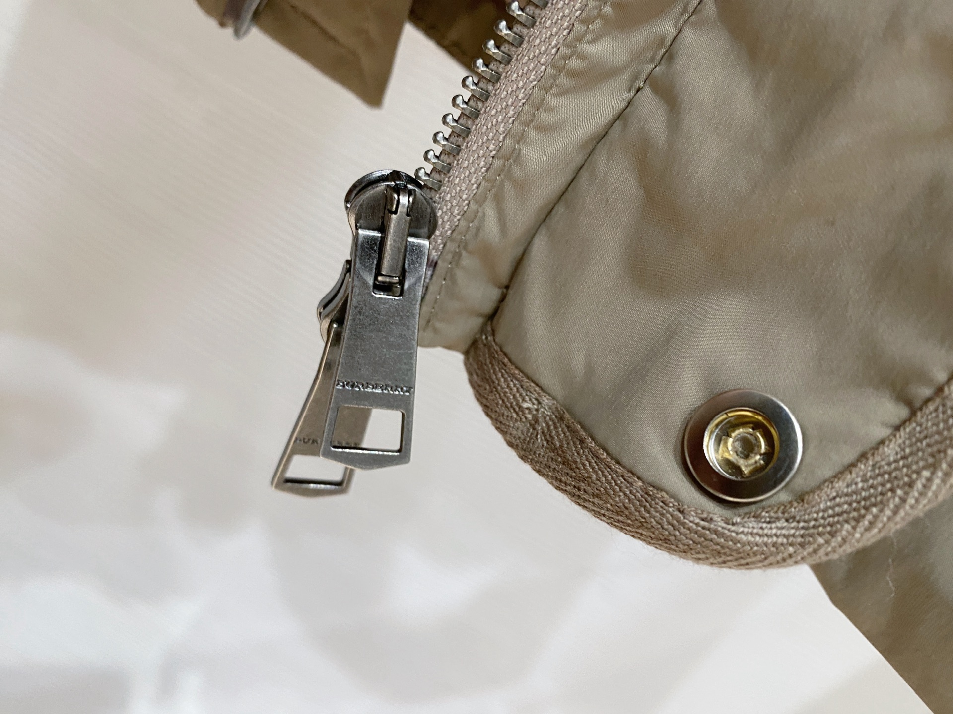 Burberry 巴宝莉马甲 2026SS春季新款马甲夹克外套最新设计款 秀场新品‼品相非常完美，三标齐