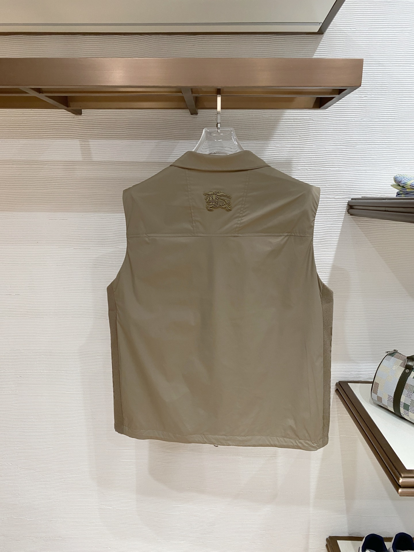 Burberry 巴宝莉马甲 2026SS春季新款马甲夹克外套最新设计款 秀场新品‼品相非常完美，三标齐