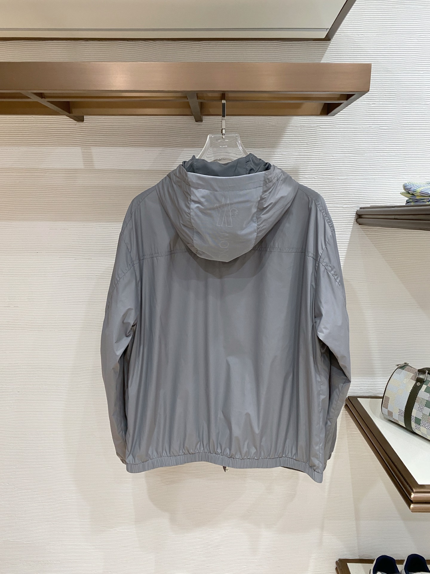 Moncler 蒙口 2026ss春季新款连帽夹克外套全高端版本！高定专柜面料辅料，透气舒适度高，细节无