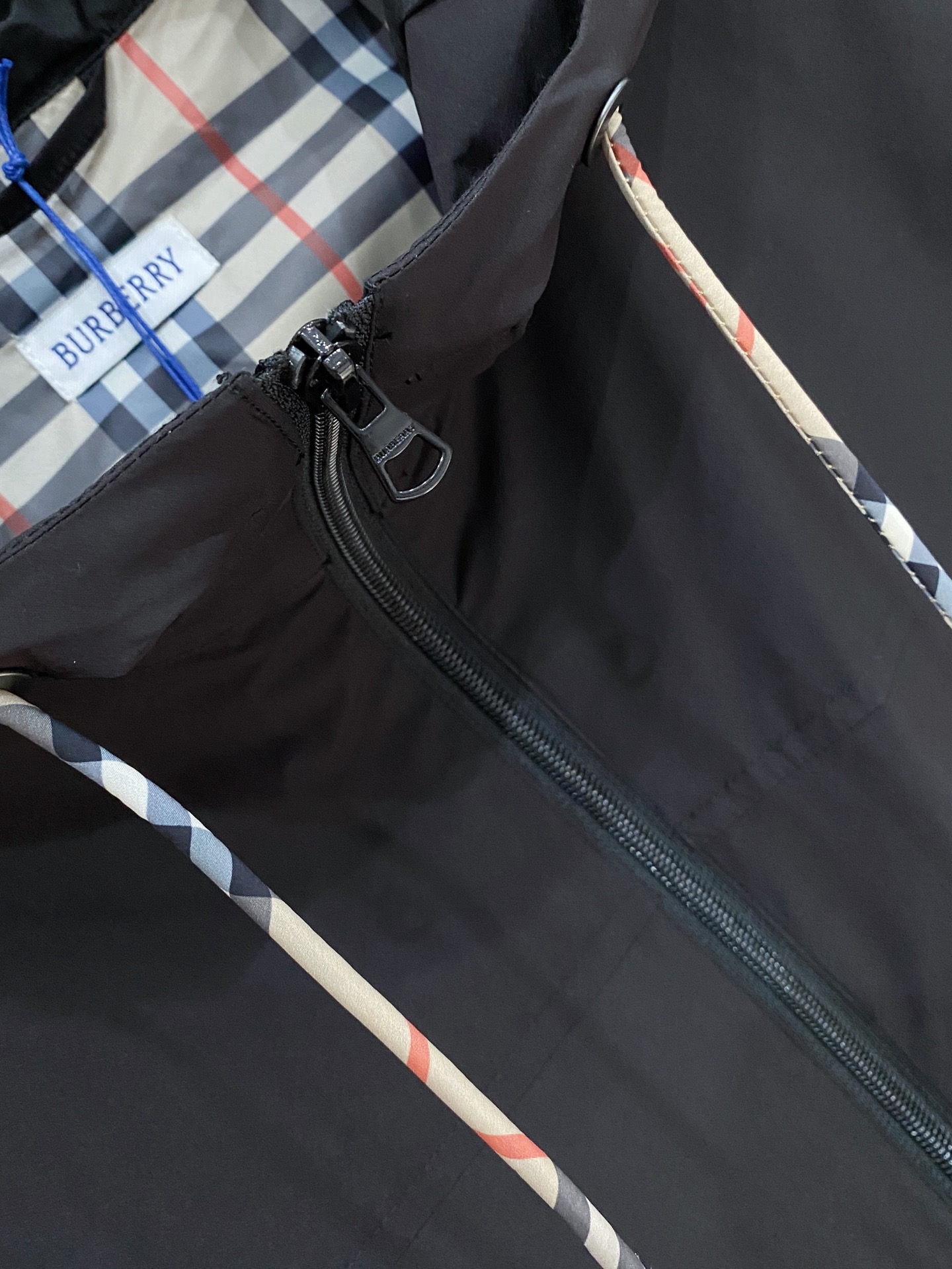 Burberry 巴宝莉 2026ss春季新款连帽夹克外套全高端版本！高定专柜面料辅料，透气舒适度高，细