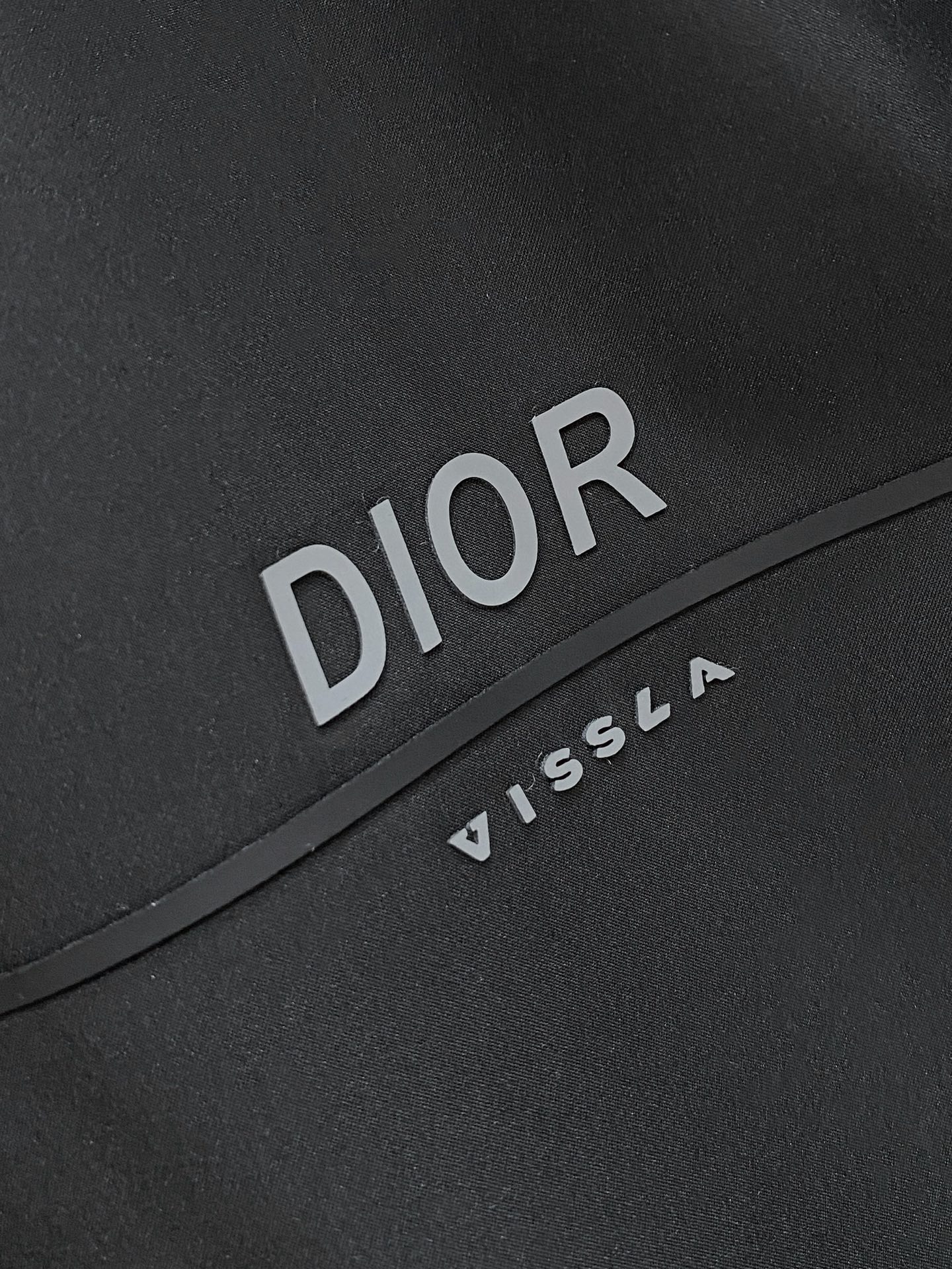 Dior 迪奥 2026ss春季新款连帽夹克外套全高端版本！高定专柜面料辅料，透气舒适度高，细节无可挑剔