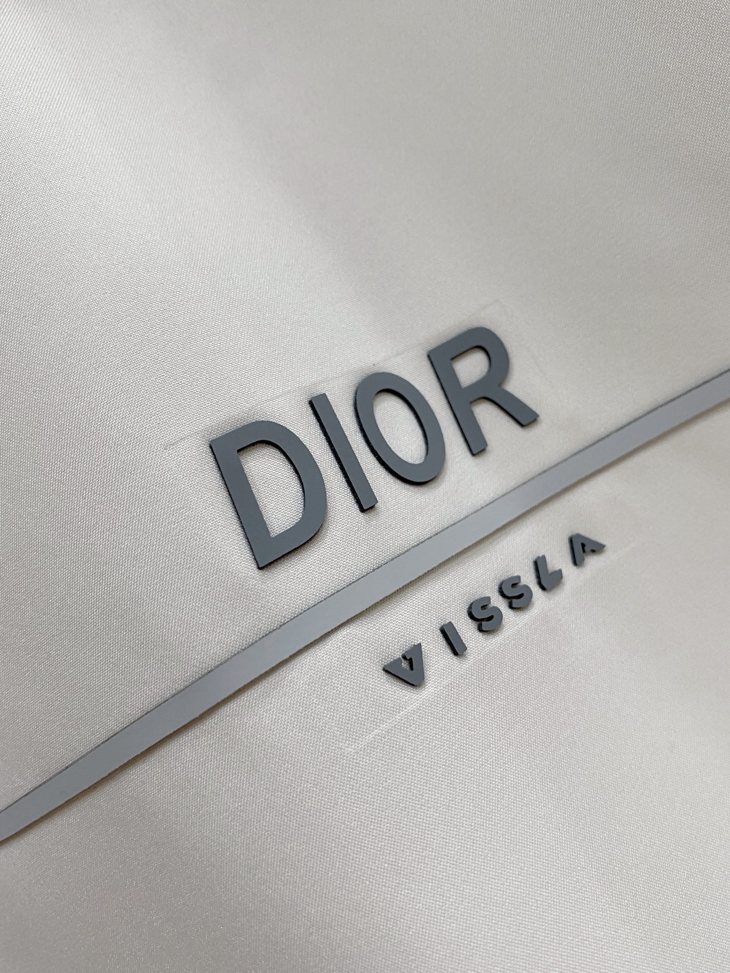 Dior 迪奥 2026ss春季新款连帽夹克外套全高端版本！高定专柜面料辅料，透气舒适度高，细节无可挑剔