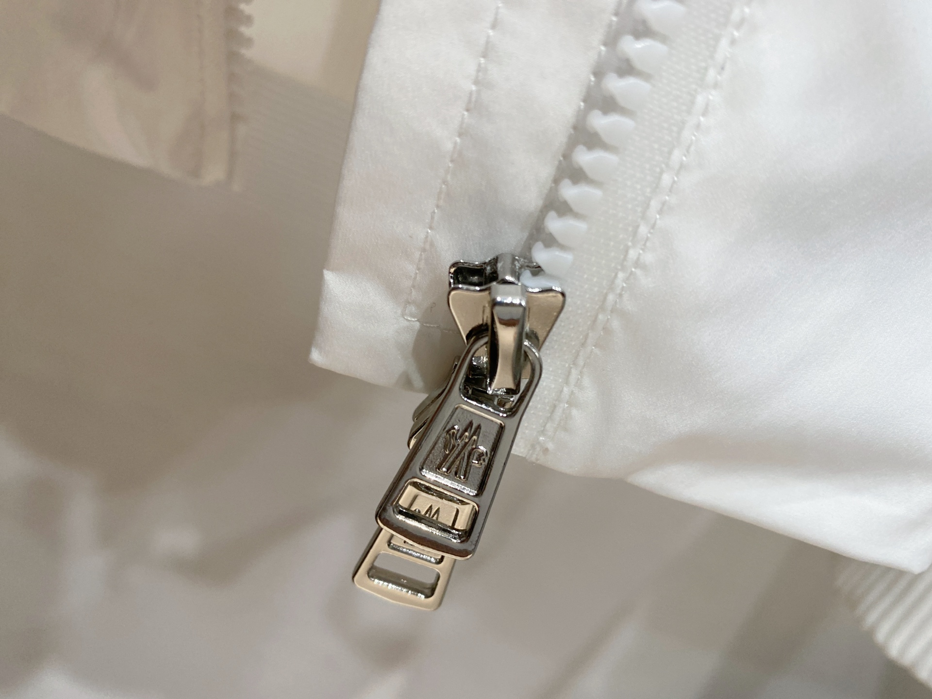 Momcler 蒙口 2026ss春季新款夹克外套全高端版本！高定专柜面料辅料，透气舒适度高，细节无可挑