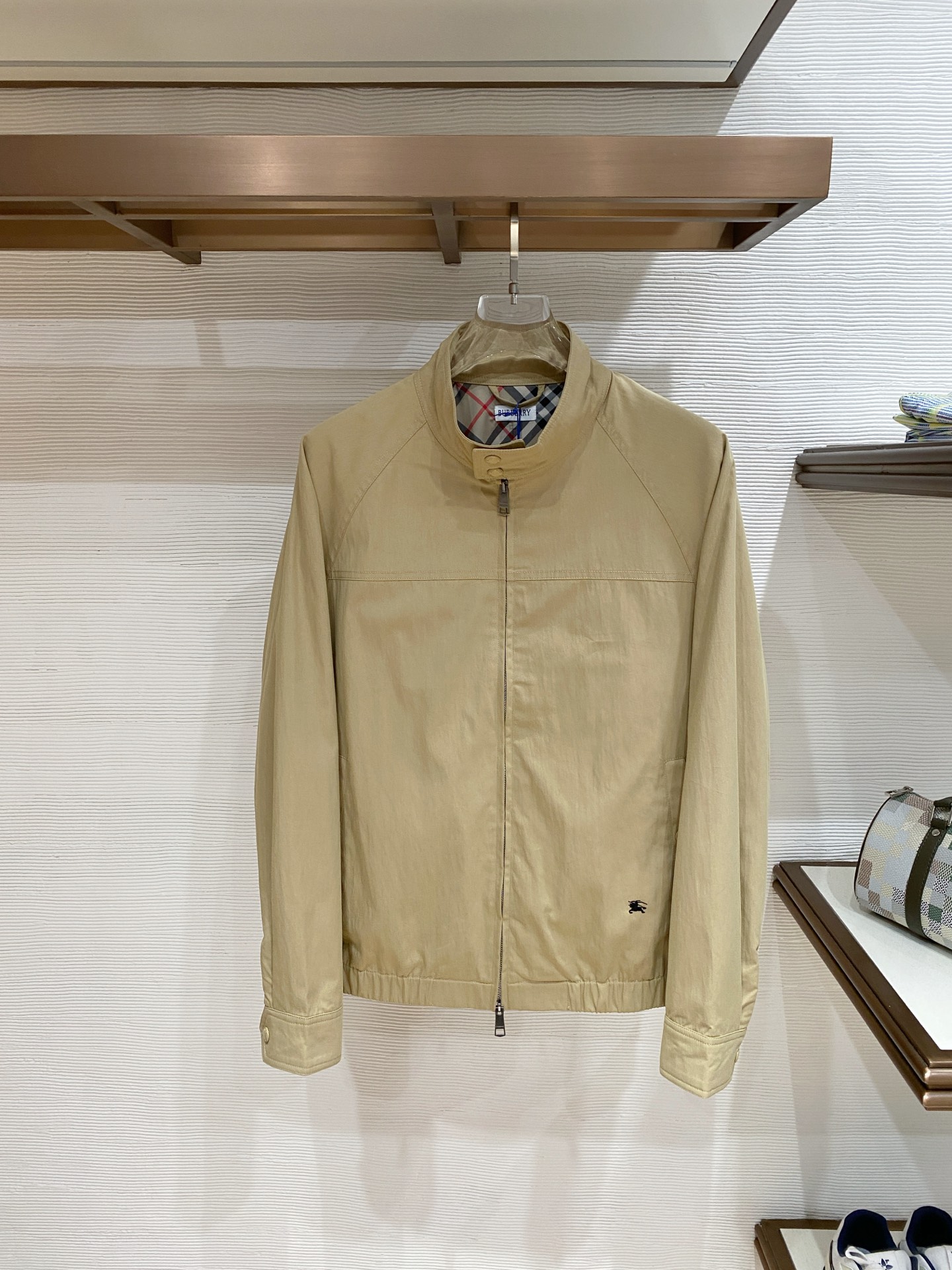 Burberry 巴宝莉 2026ss春季新款连帽夹克外套全高端版本！高定专柜面料辅料，透气舒适度高，细