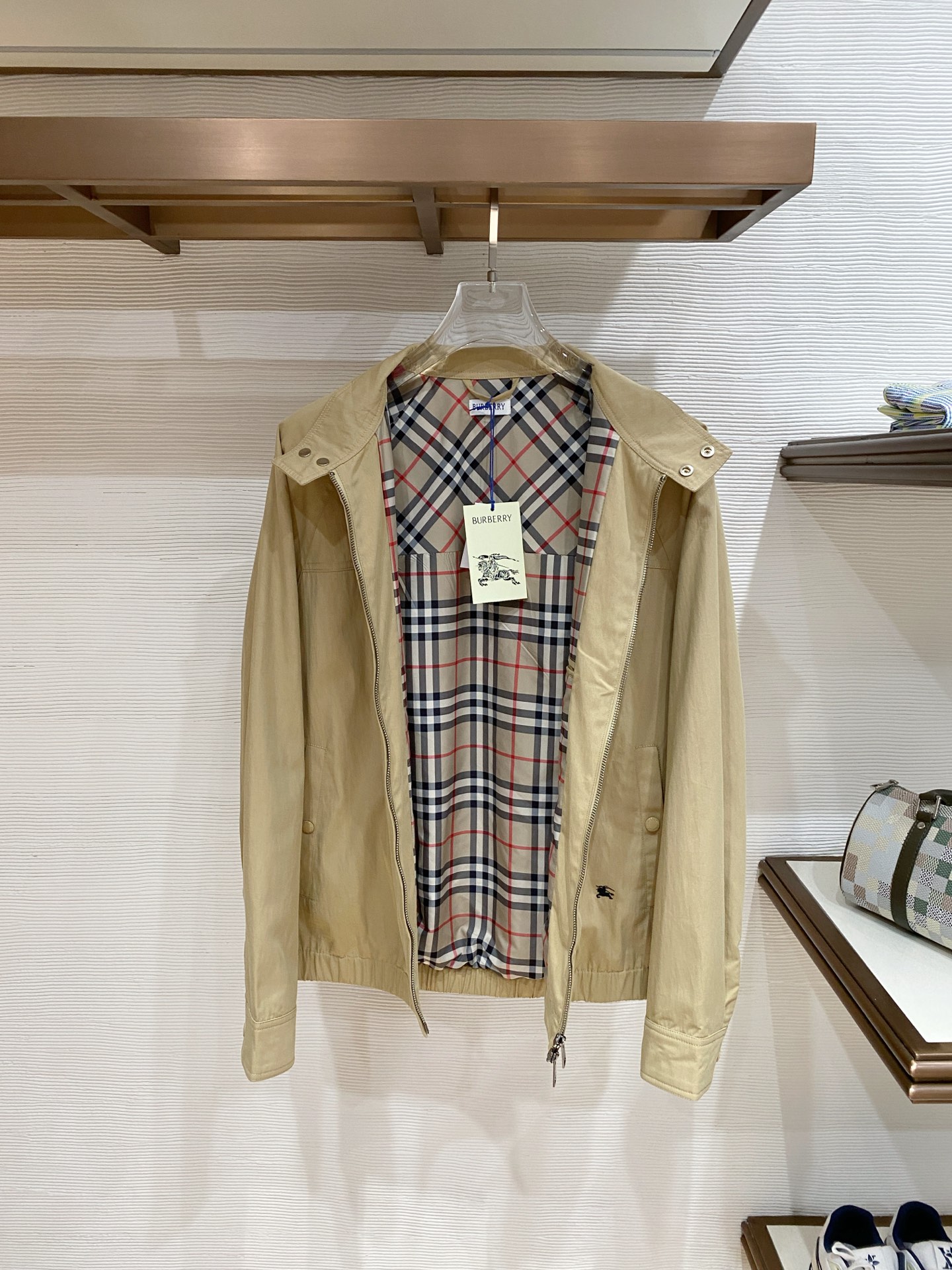 Burberry 巴宝莉 2026ss春季新款连帽夹克外套全高端版本！高定专柜面料辅料，透气舒适度高，细