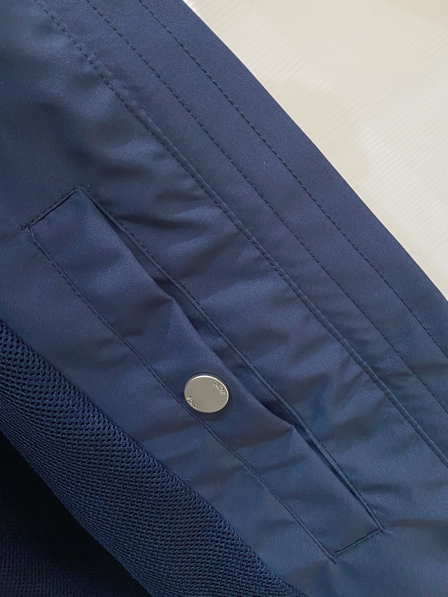 Dior 迪奥 2026ss春季新款连帽夹克外套全高端版本！高定专柜面料辅料，透气舒适度高，细节无可挑剔