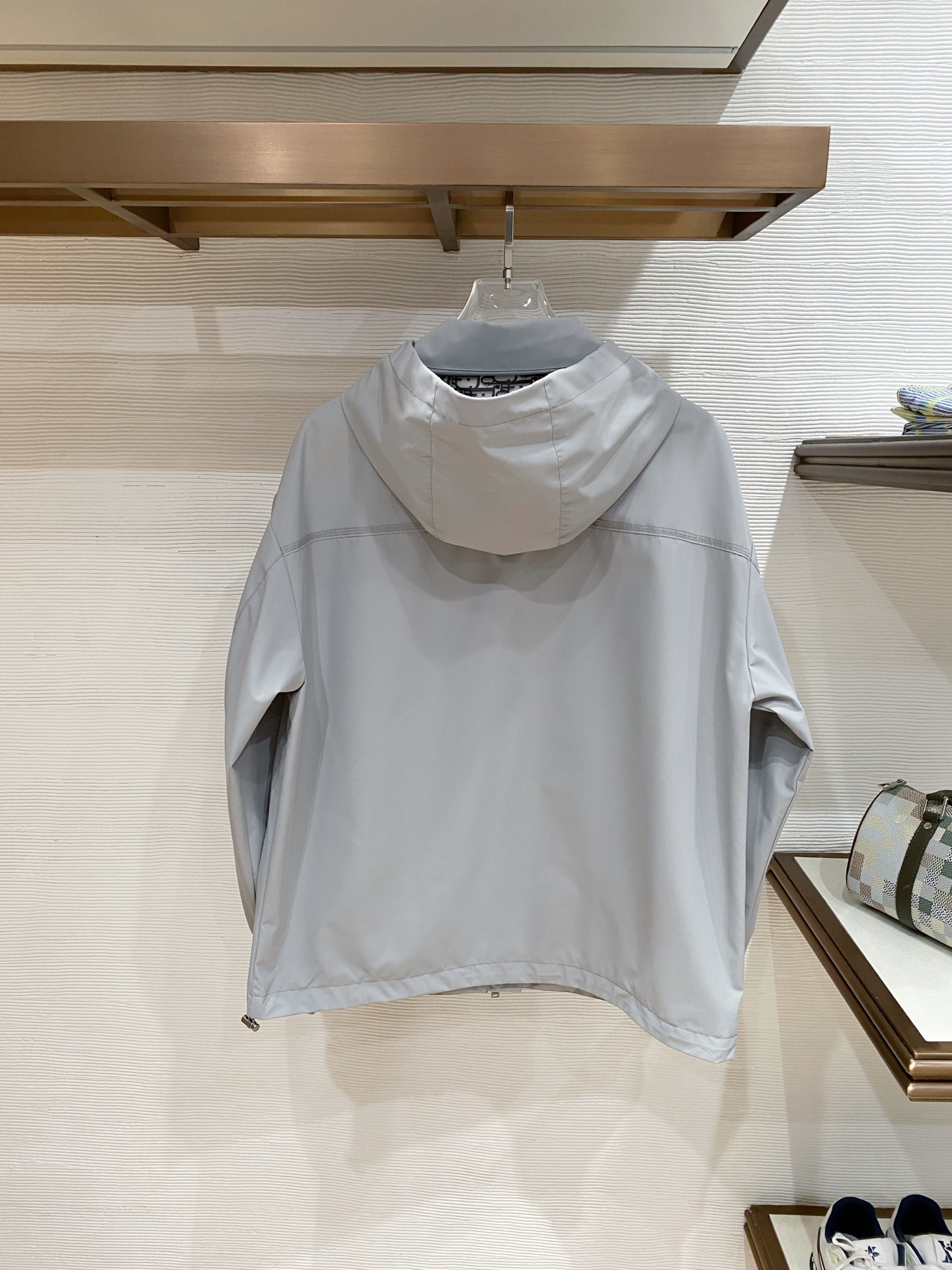 Dior 迪奥 2026ss春季新款连帽夹克外套全高端版本！高定专柜面料辅料，透气舒适度高，细节无可挑剔