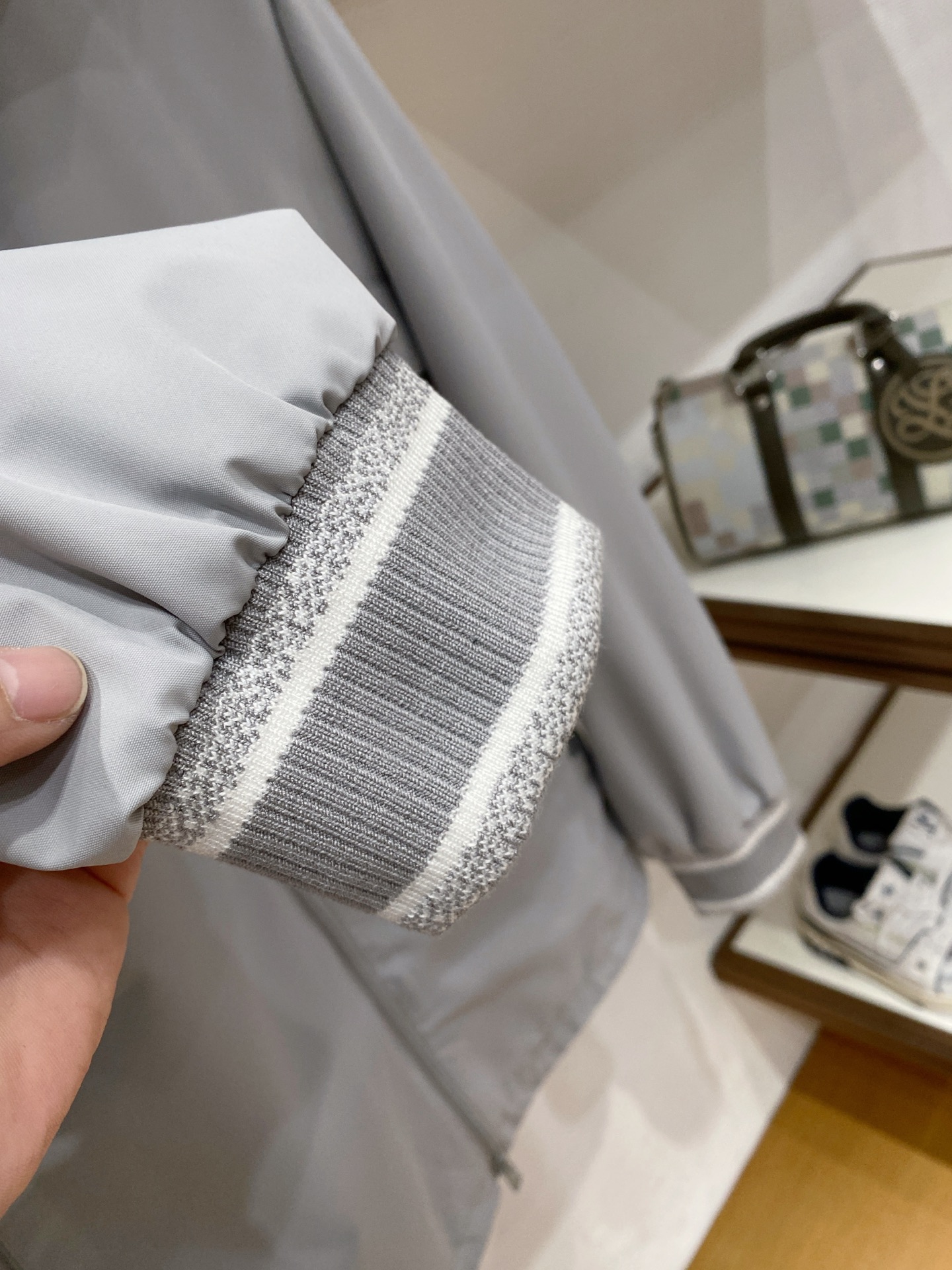 Dior 迪奥 2026ss春季新款连帽夹克外套全高端版本！高定专柜面料辅料，透气舒适度高，细节无可挑剔