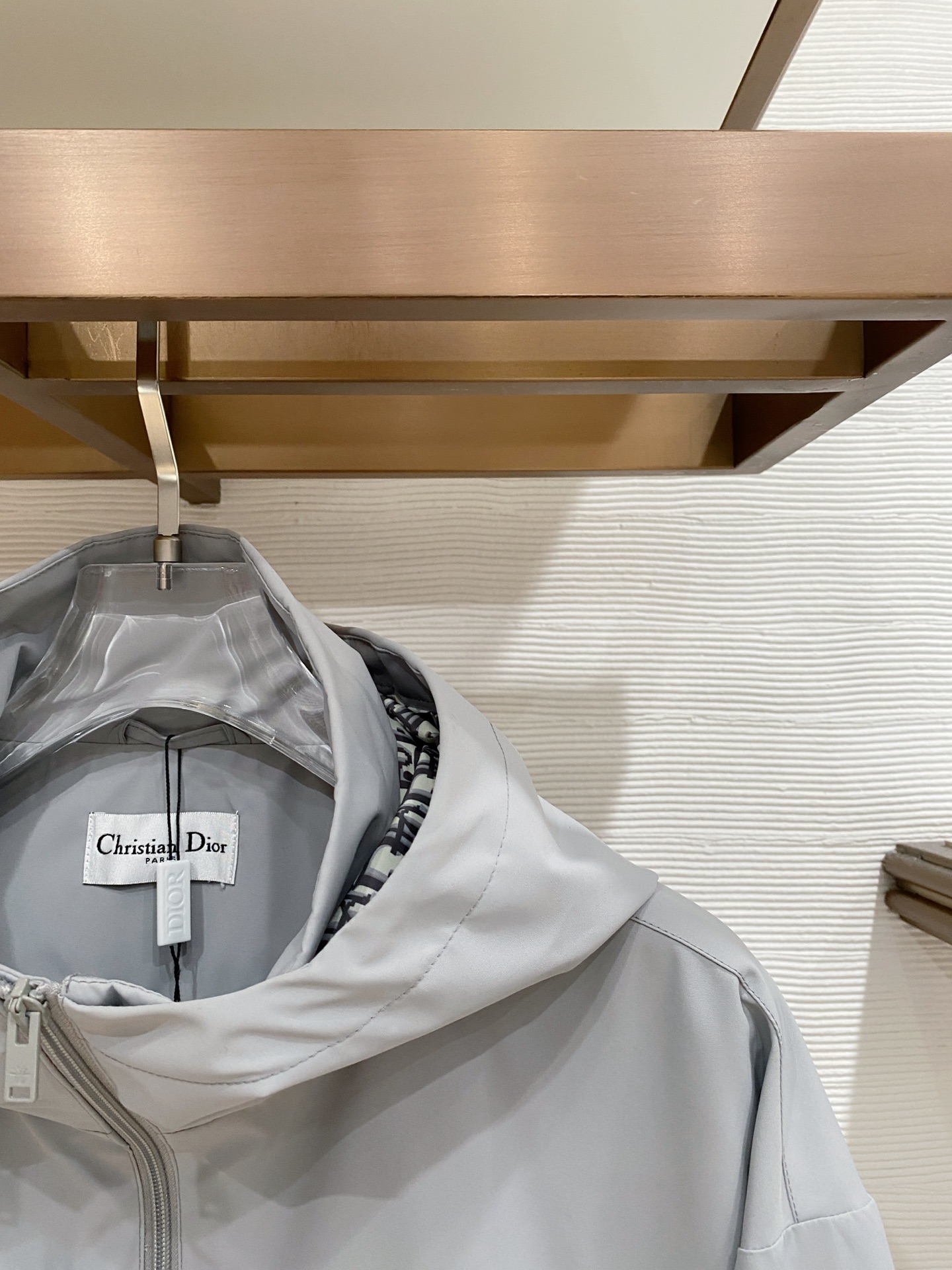 Dior 迪奥 2026ss春季新款连帽夹克外套全高端版本！高定专柜面料辅料，透气舒适度高，细节无可挑剔