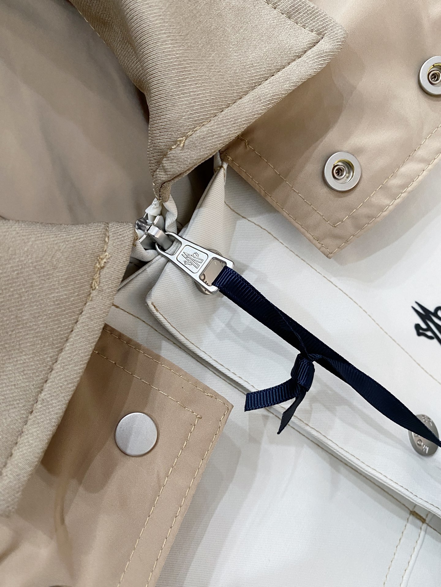 Moncler 蒙口 2026ss春季新款 官网同款男士夹克外套，原单三标齐全高端版本 定制面料 透气舒