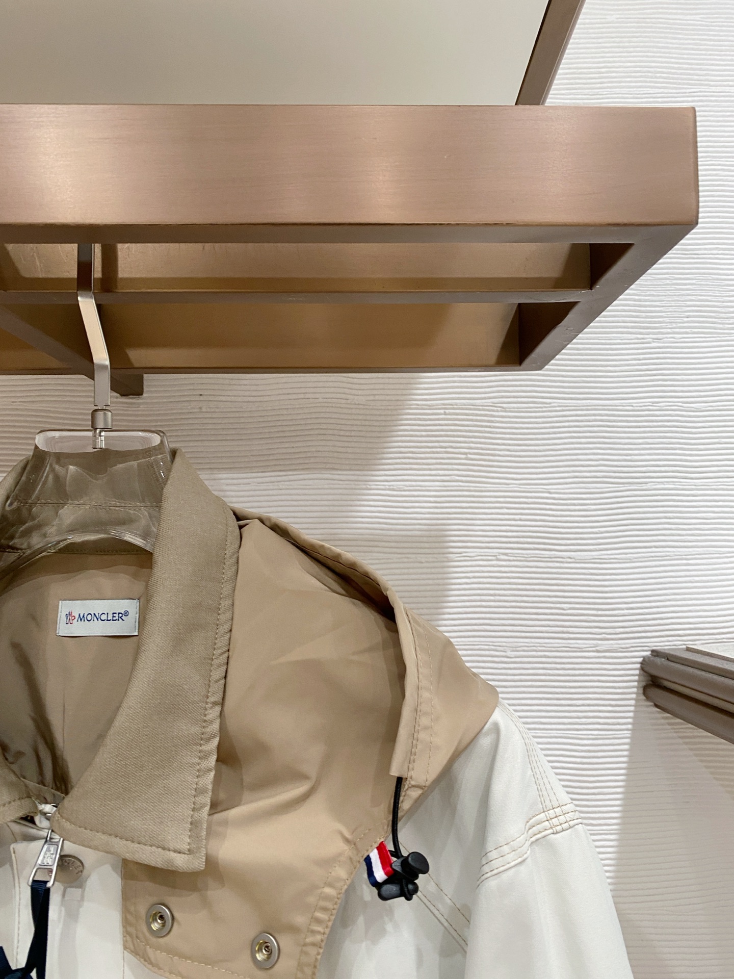 Moncler 蒙口 2026ss春季新款 官网同款男士夹克外套，原单三标齐全高端版本 定制面料 透气舒