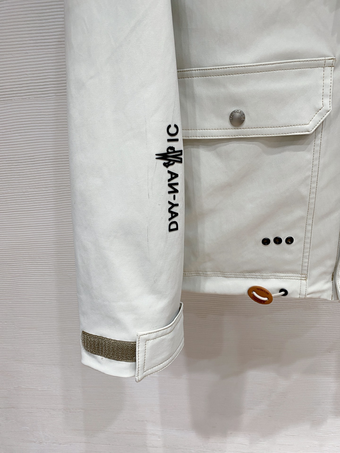 Moncler 蒙口 2026ss春季新款 官网同款男士夹克外套，原单三标齐全高端版本 定制面料 透气舒