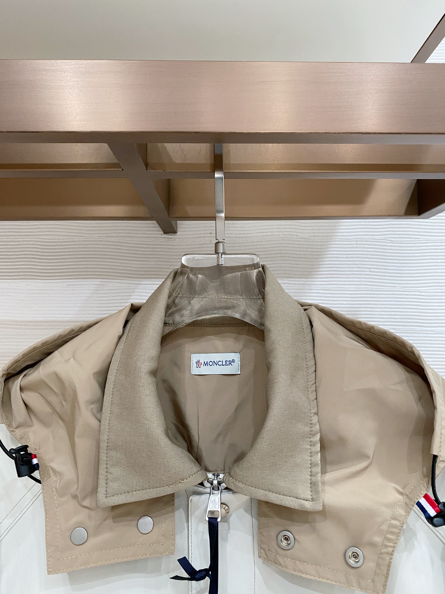 Moncler 蒙口 2026ss春季新款 官网同款男士夹克外套，原单三标齐全高端版本 定制面料 透气舒