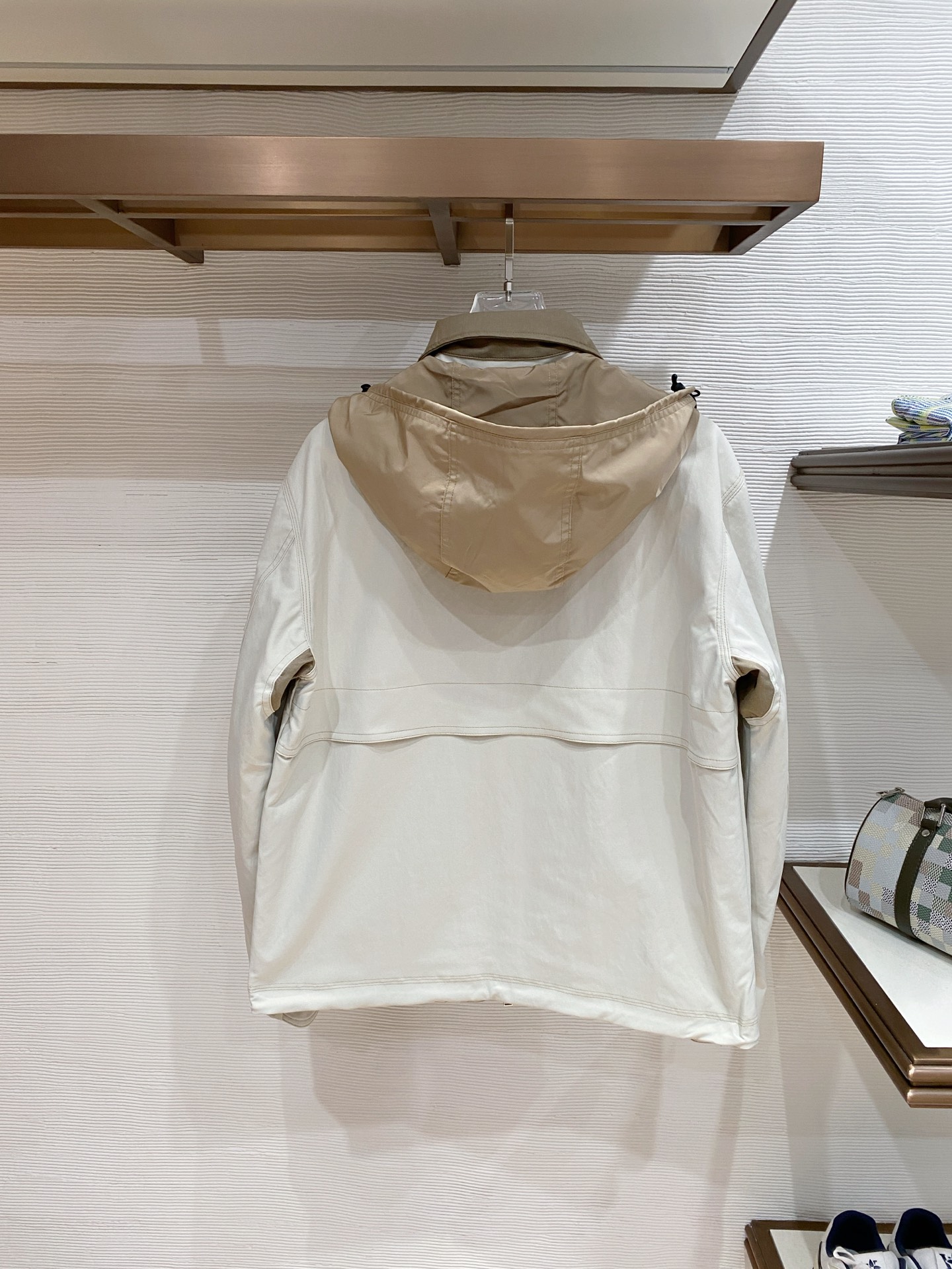 Moncler 蒙口 2026ss春季新款 官网同款男士夹克外套，原单三标齐全高端版本 定制面料 透气舒