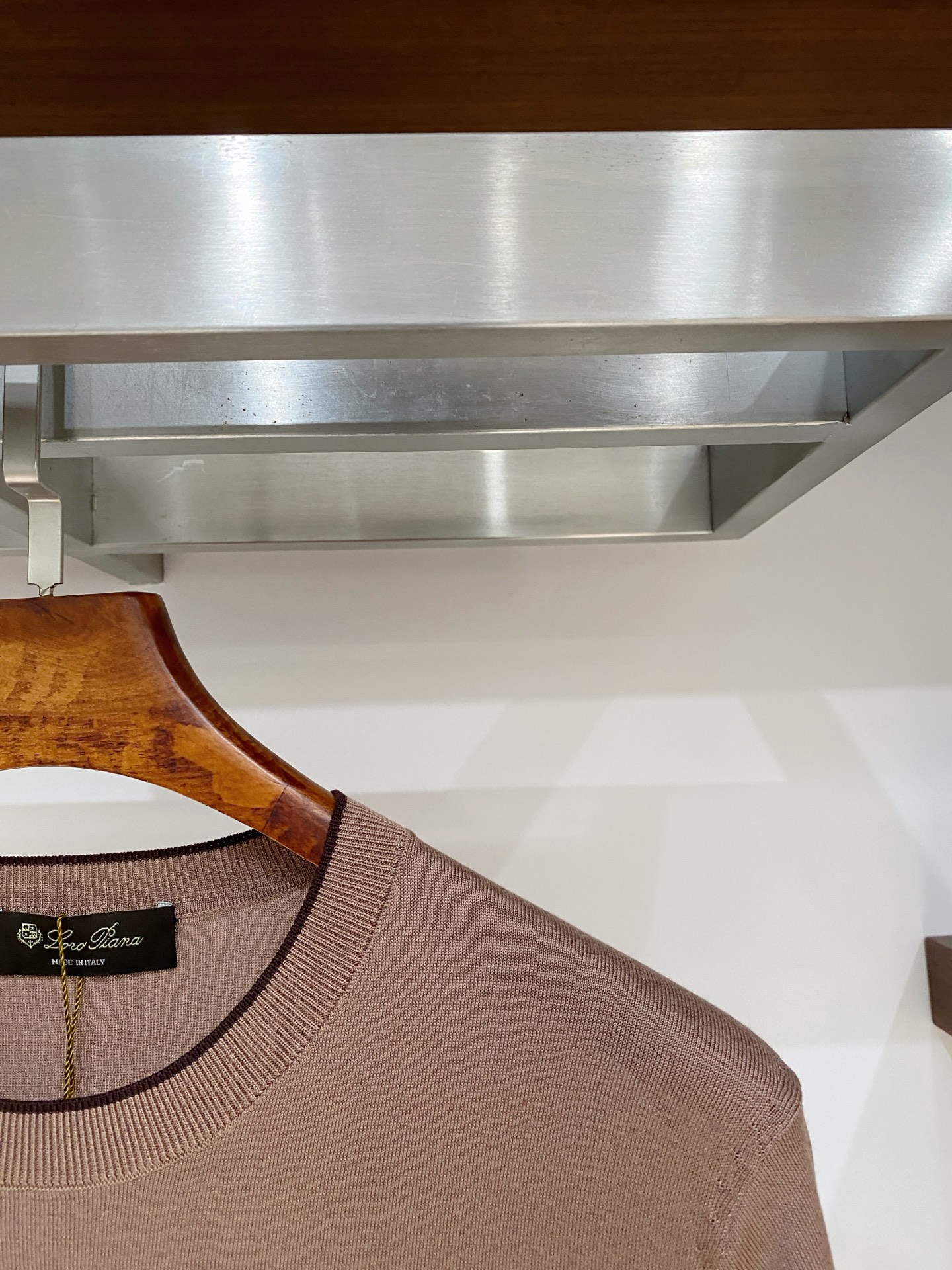 高级货>26新款(醋酸/天丝/桑蚕丝/混纺)专柜官网同步发售！辅料全部原版定制出品，贸易公司真品订单。高