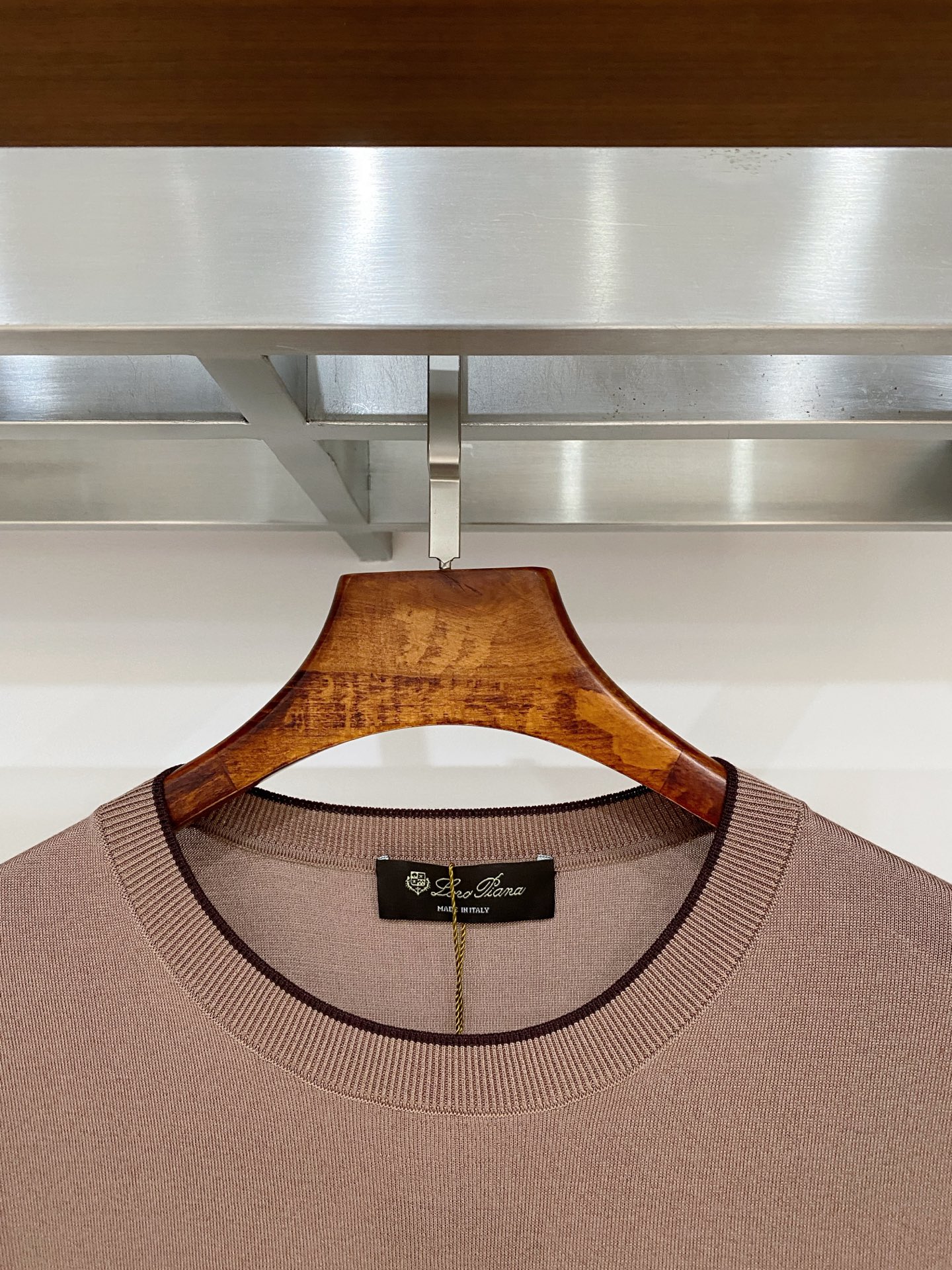 高级货>26新款(醋酸/天丝/桑蚕丝/混纺)专柜官网同步发售！辅料全部原版定制出品，贸易公司真品订单。高