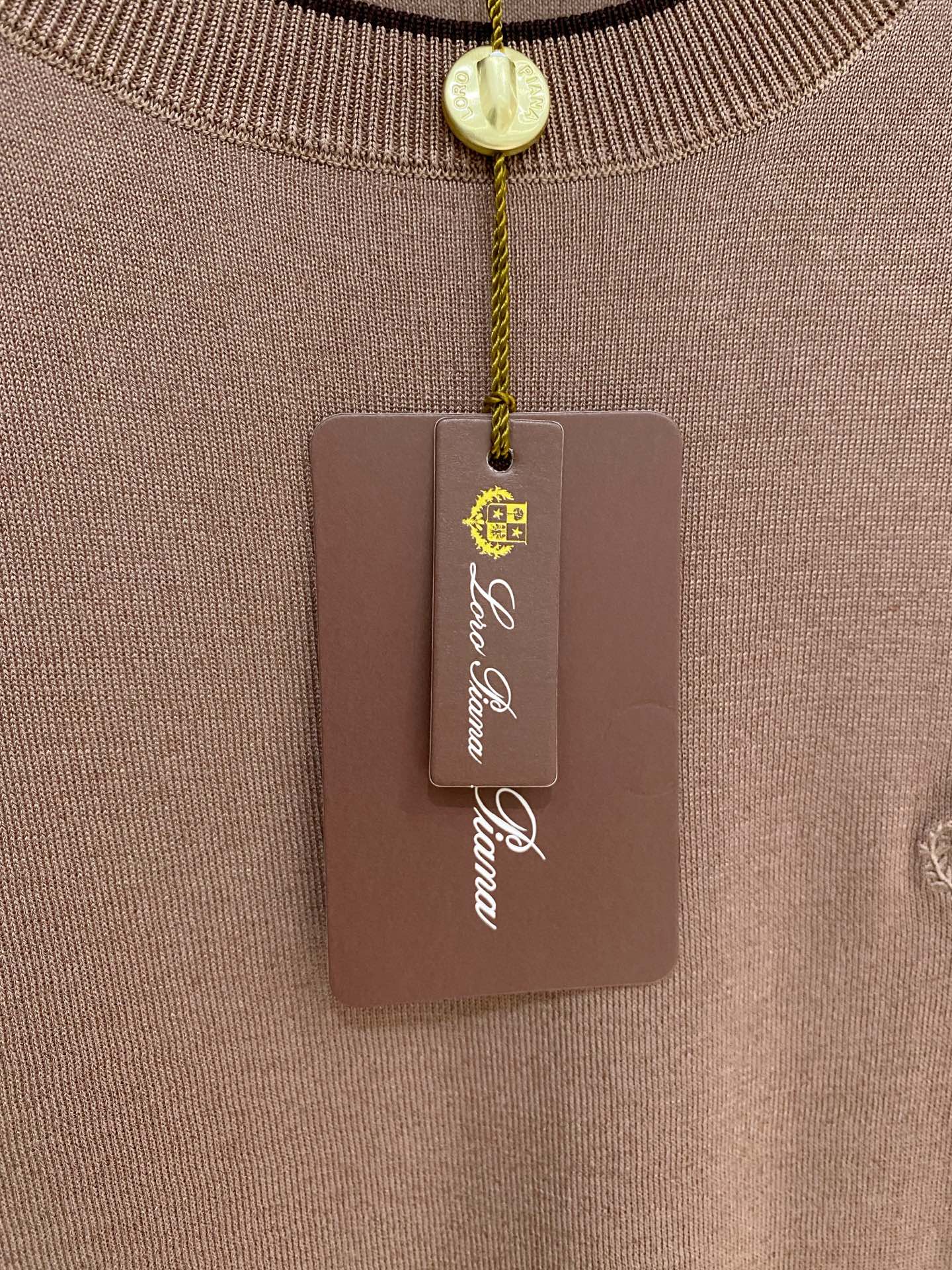 高级货>26新款(醋酸/天丝/桑蚕丝/混纺)专柜官网同步发售！辅料全部原版定制出品，贸易公司真品订单。高