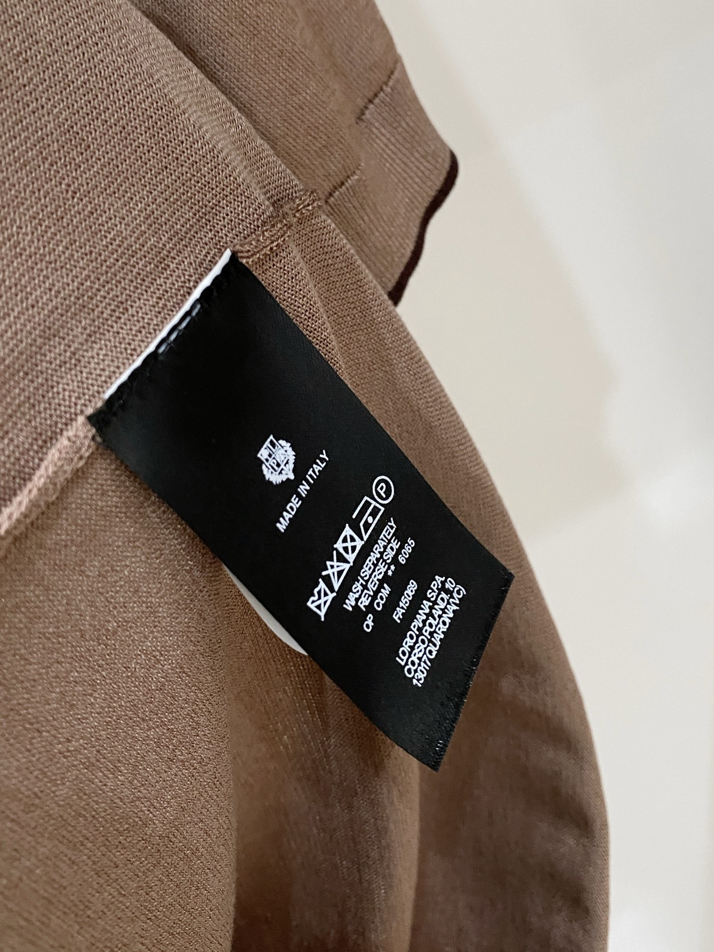 高级货>26新款(醋酸/天丝/桑蚕丝/混纺)专柜官网同步发售！辅料全部原版定制出品，贸易公司真品订单。高