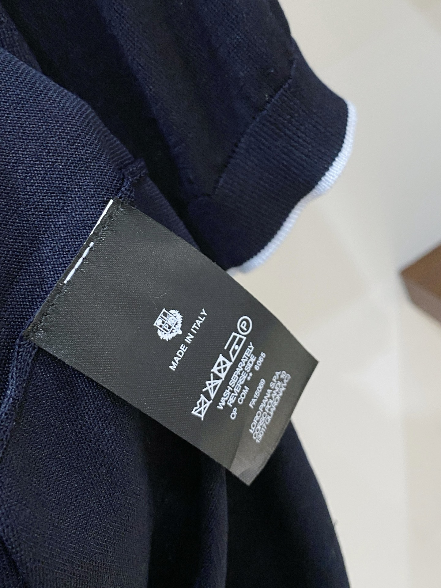 高级货>26新款(醋酸/天丝/桑蚕丝/混纺)专柜官网同步发售！辅料全部原版定制出品，贸易公司真品订单。高