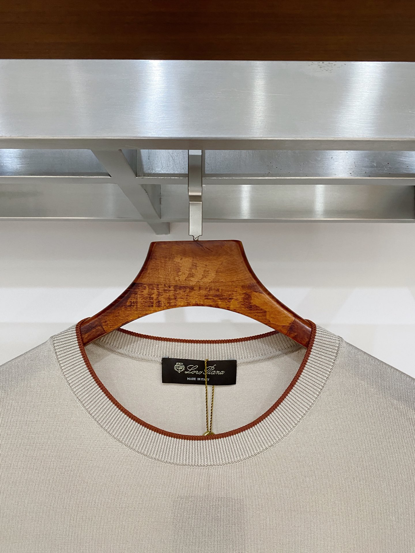 高级货>26新款(醋酸/天丝/桑蚕丝/混纺)专柜官网同步发售！辅料全部原版定制出品，贸易公司真品订单。高