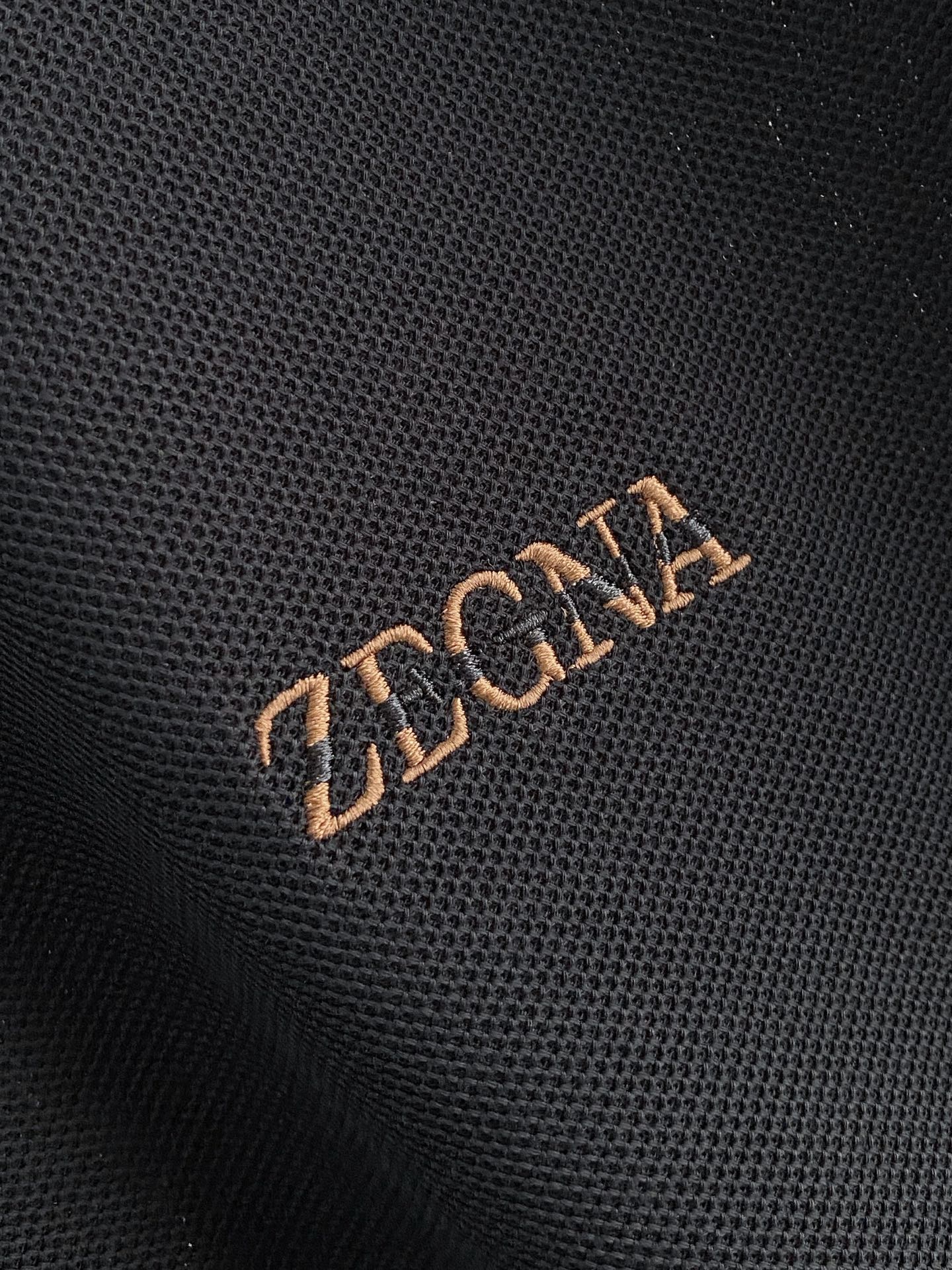 🌟 Zeg# 26春夏 专属标识Polo衫短袖T恤 经典的翻领裁剪工艺从未停止.既不单调也不复杂,匠心之