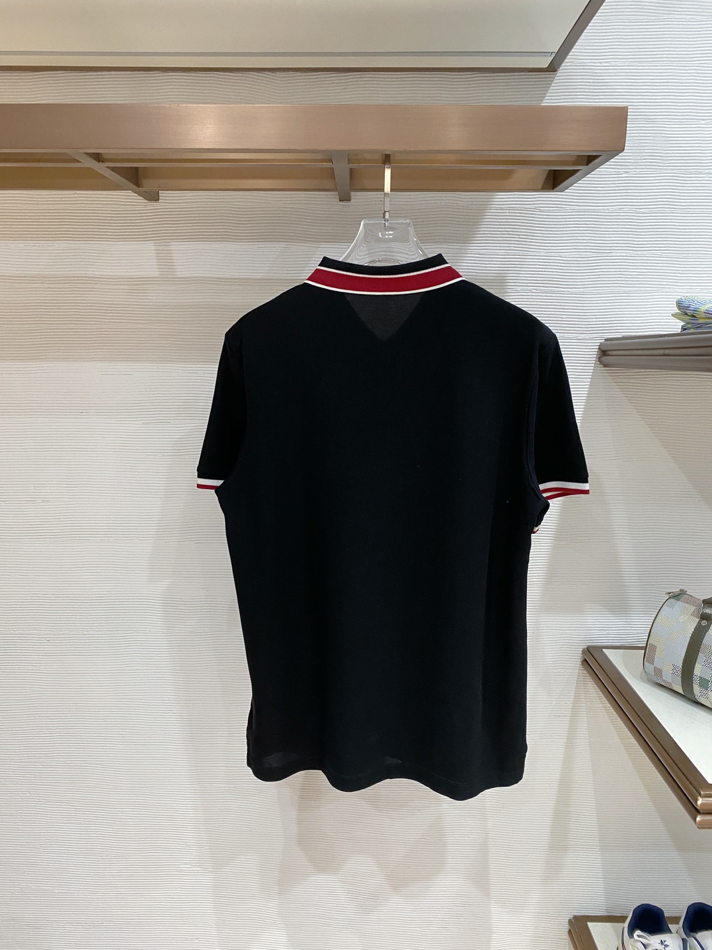 🌟 Mon# 26春夏 专属标识Polo衫短袖T恤 经典的翻领裁剪工艺从未停止.既不单调也不复杂,匠心之