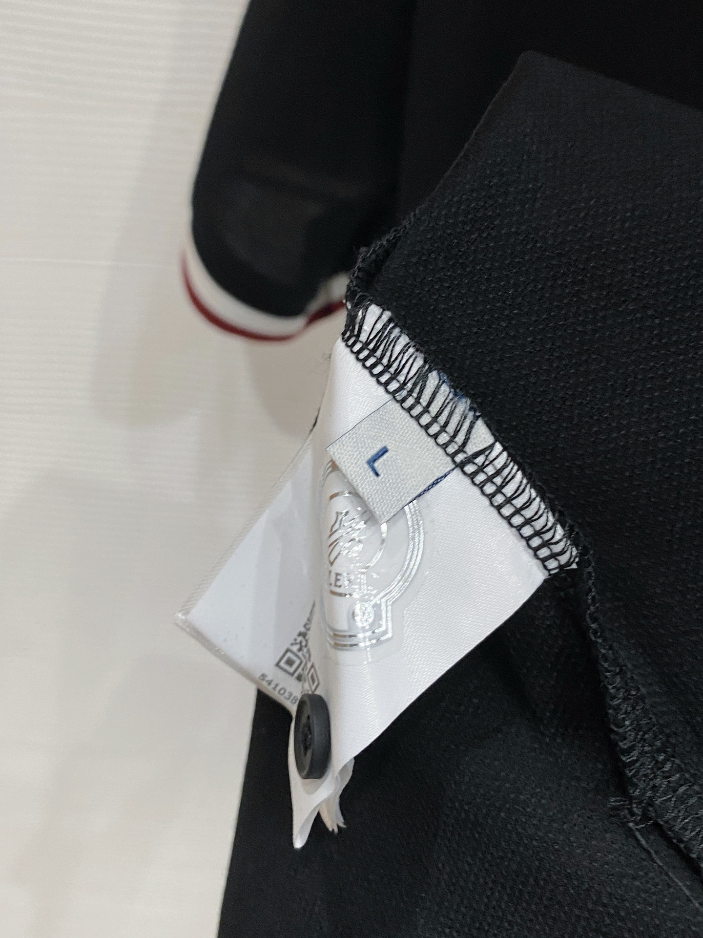 🌟 Mon# 26春夏 专属标识Polo衫短袖T恤 经典的翻领裁剪工艺从未停止.既不单调也不复杂,匠心之