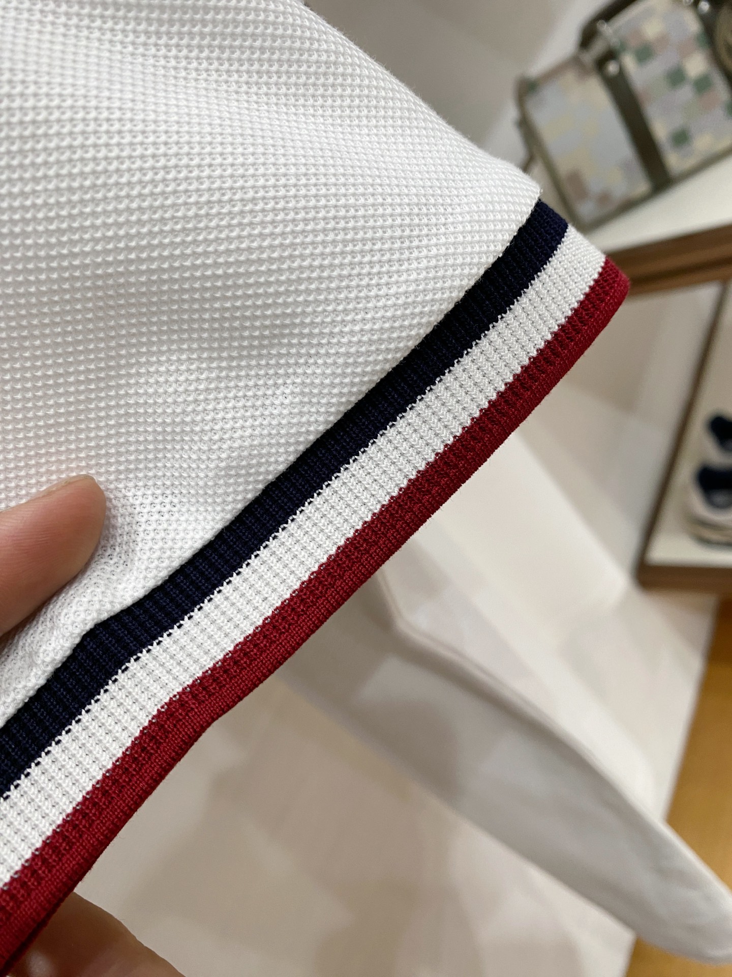 🌟 Mon# 26春夏 专属标识Polo衫短袖T恤 经典的翻领裁剪工艺从未停止.既不单调也不复杂,匠心之